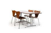 Set_of_Shaker_Table_and_4_Series_7_chairs_by_Arne_Jacobsen_for_Fritz_Hansen,_Denmark
