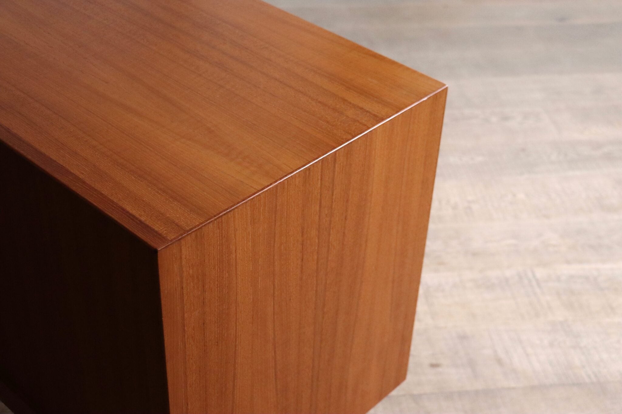 Arne_Vodder_Model_75_Sideboard_for_Sibast_Møbler,_Danish_Teak_Mid_Century_Modern,_1960s