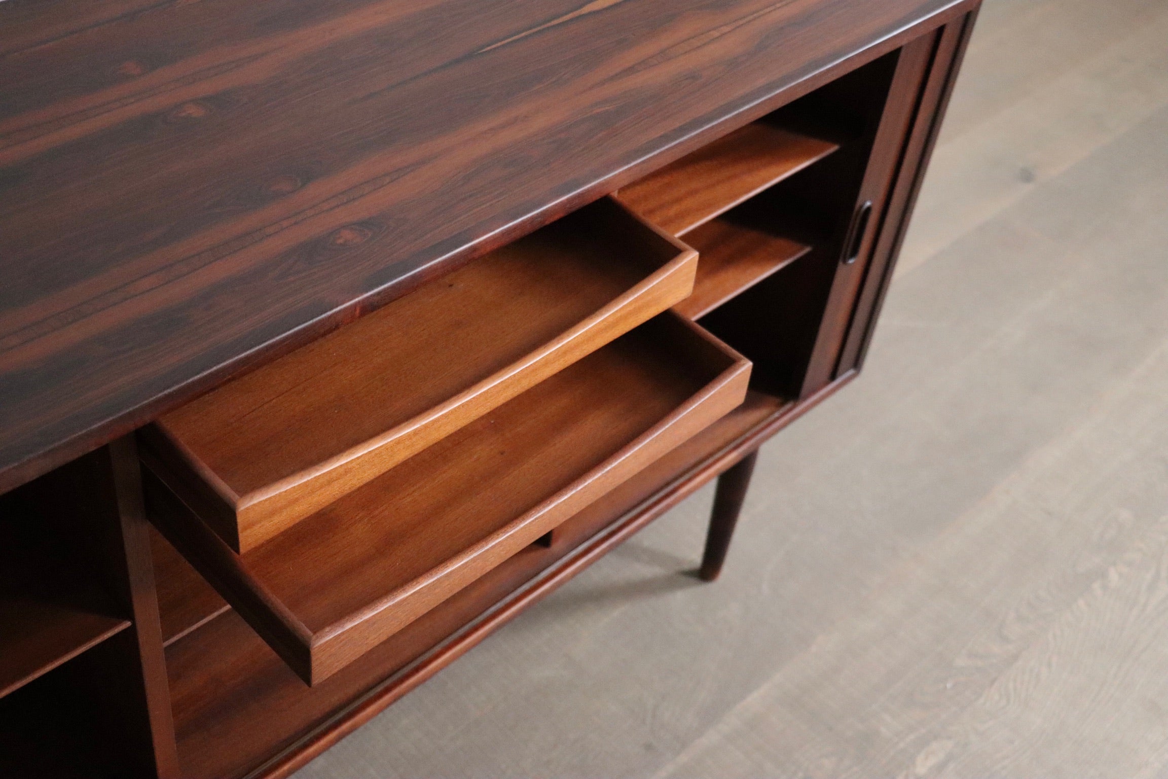 Arne_Vodder_sideboard_Model_37_for_sibast_Mobler_1960s