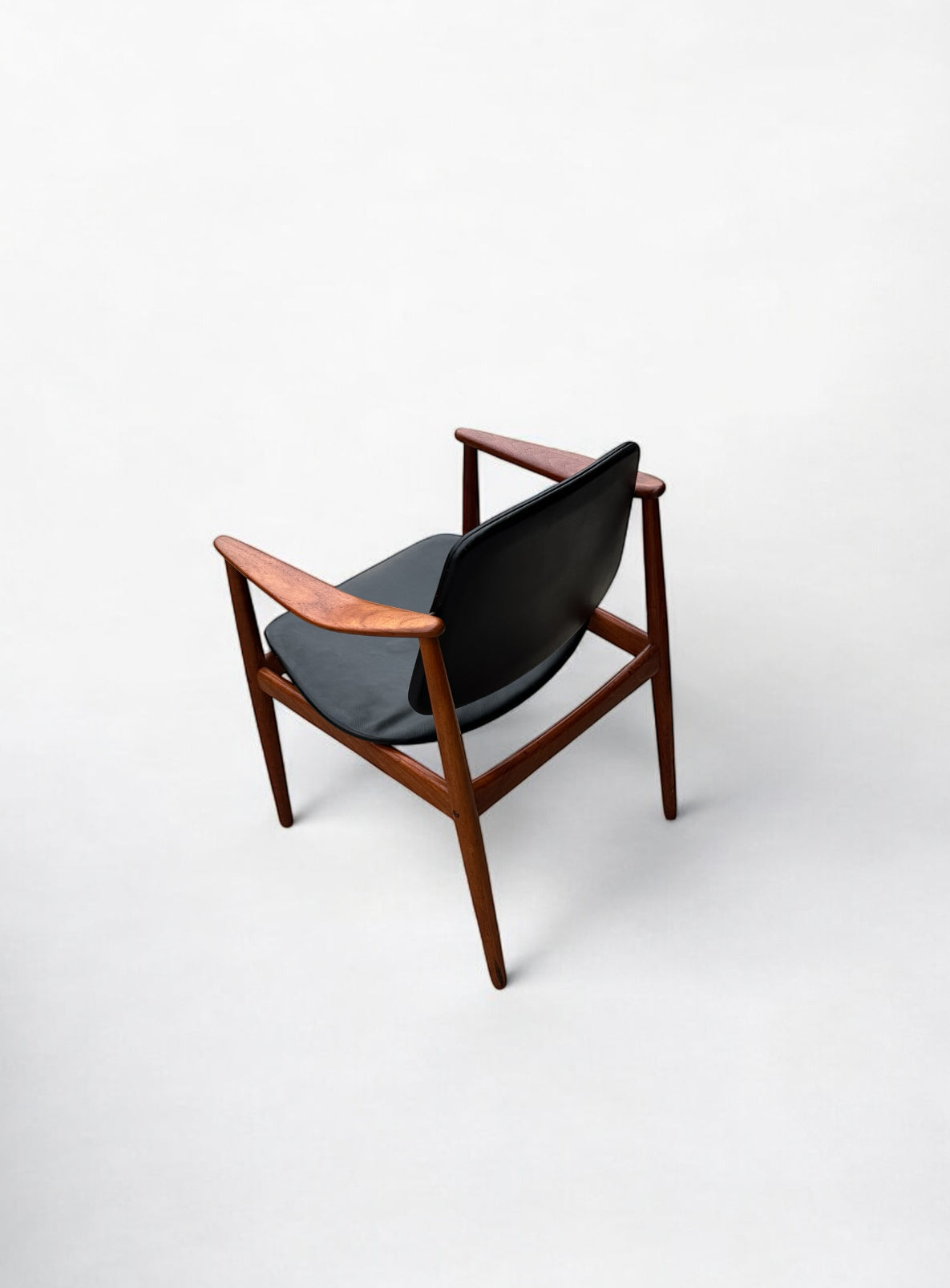 Arne_Vodder_Teak_&_Vinyl_Armchair_for_Bovirke_of_Denmark_1960's