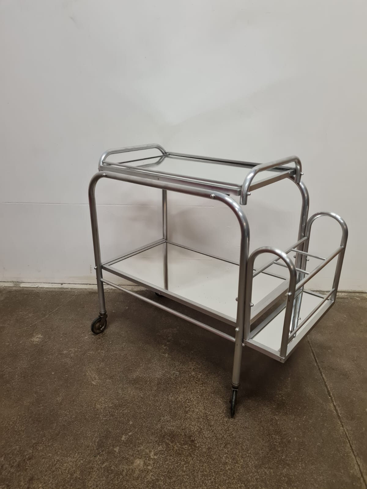 1930s_French_Art_Deco_Aluminum_Bar_Cart_with_Mirror_Shelves