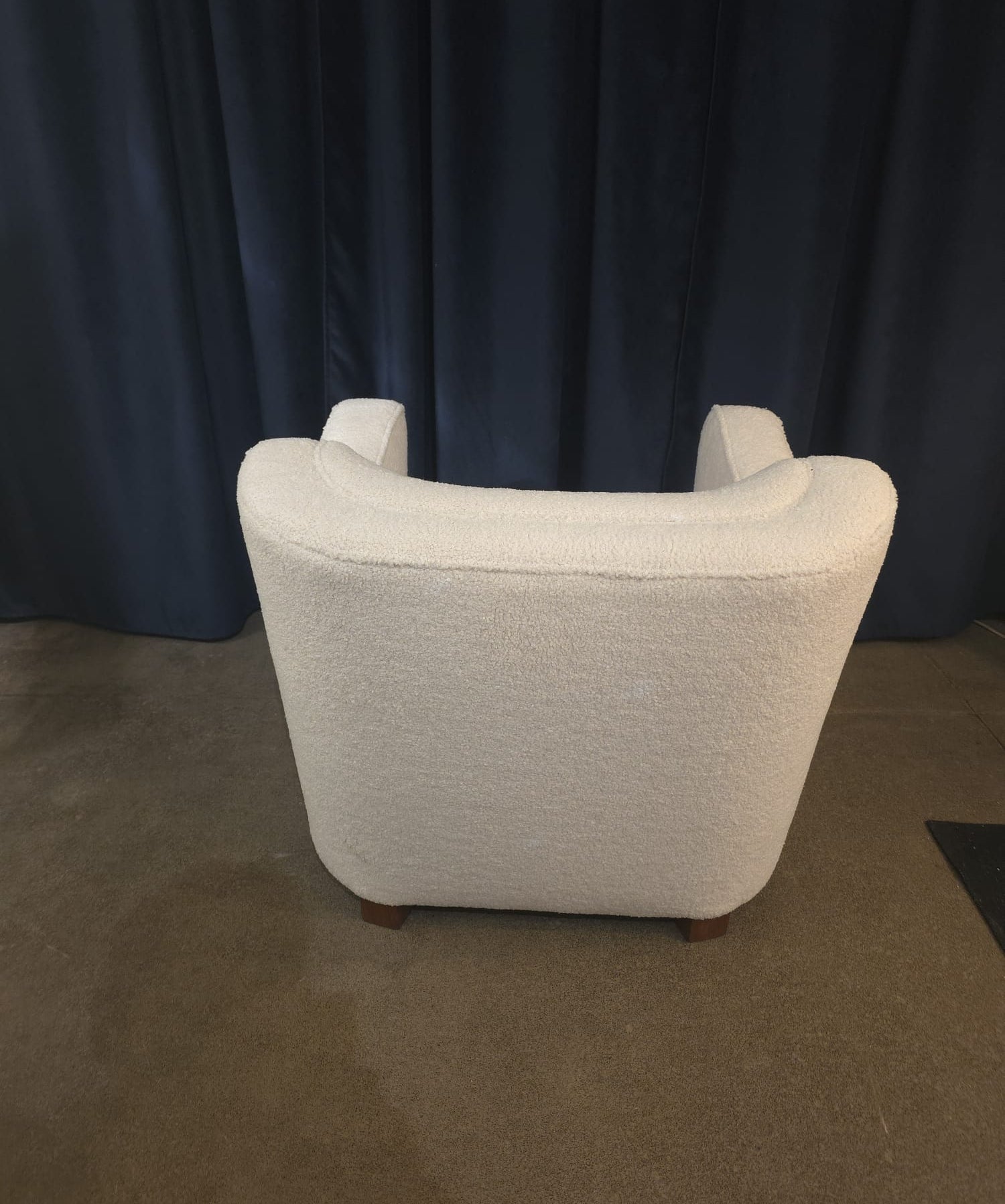 Art_Deco_Club_Armchair,_1930s,_Czechoslovakia