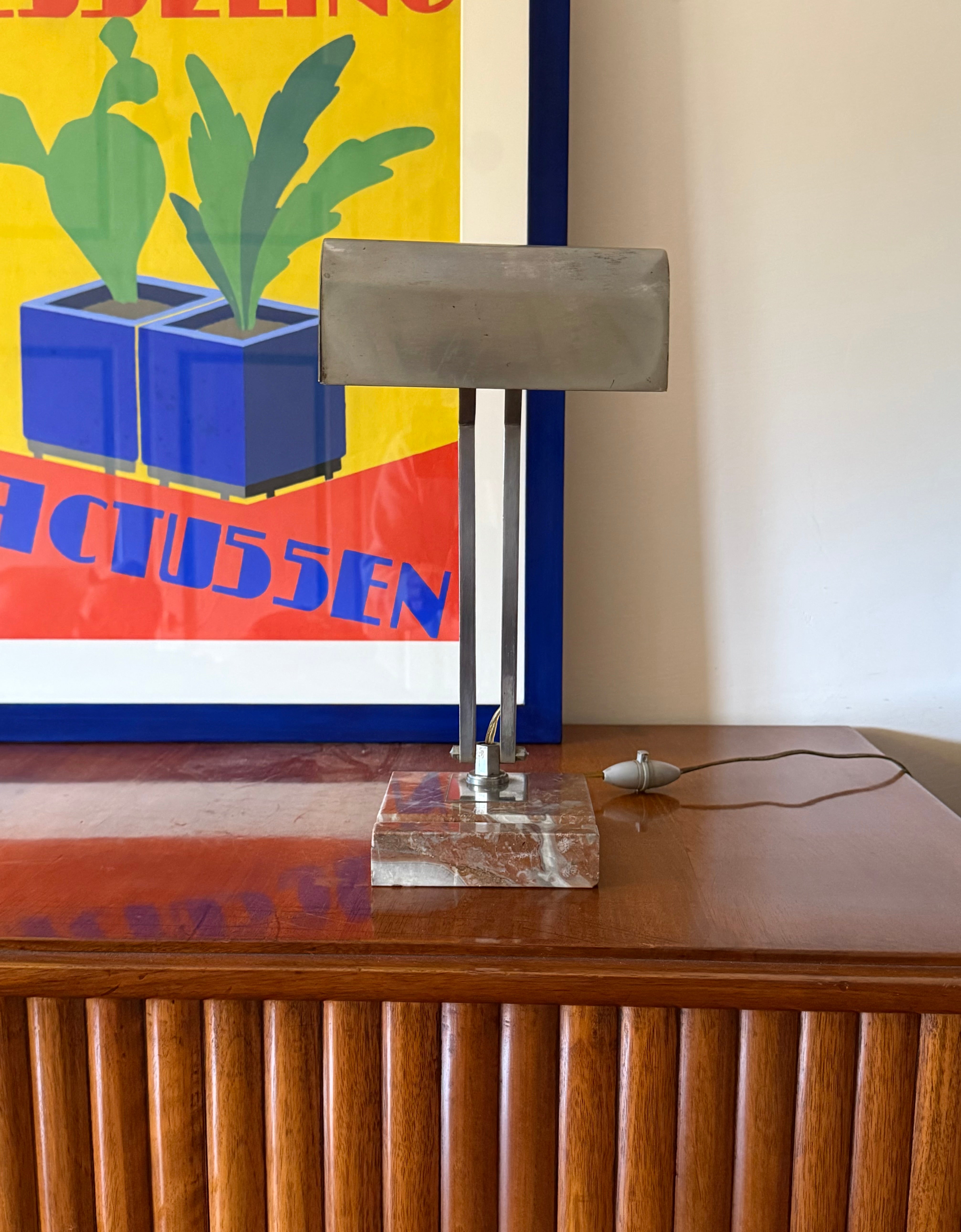 Art_Deco_Desk_Lamp_in_Chrome_and_Red_Marble,_France_1930s