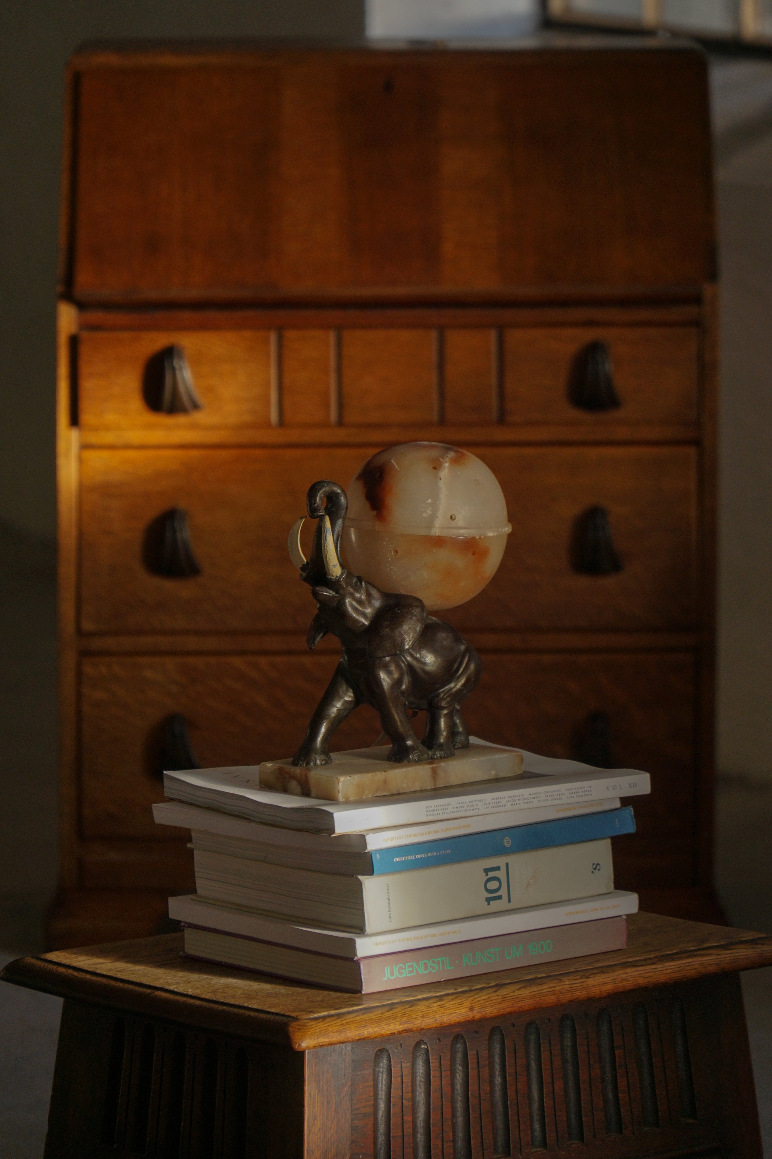 Art_Deco_Elephant_Table_Lamp_with_Alabaster_Globe