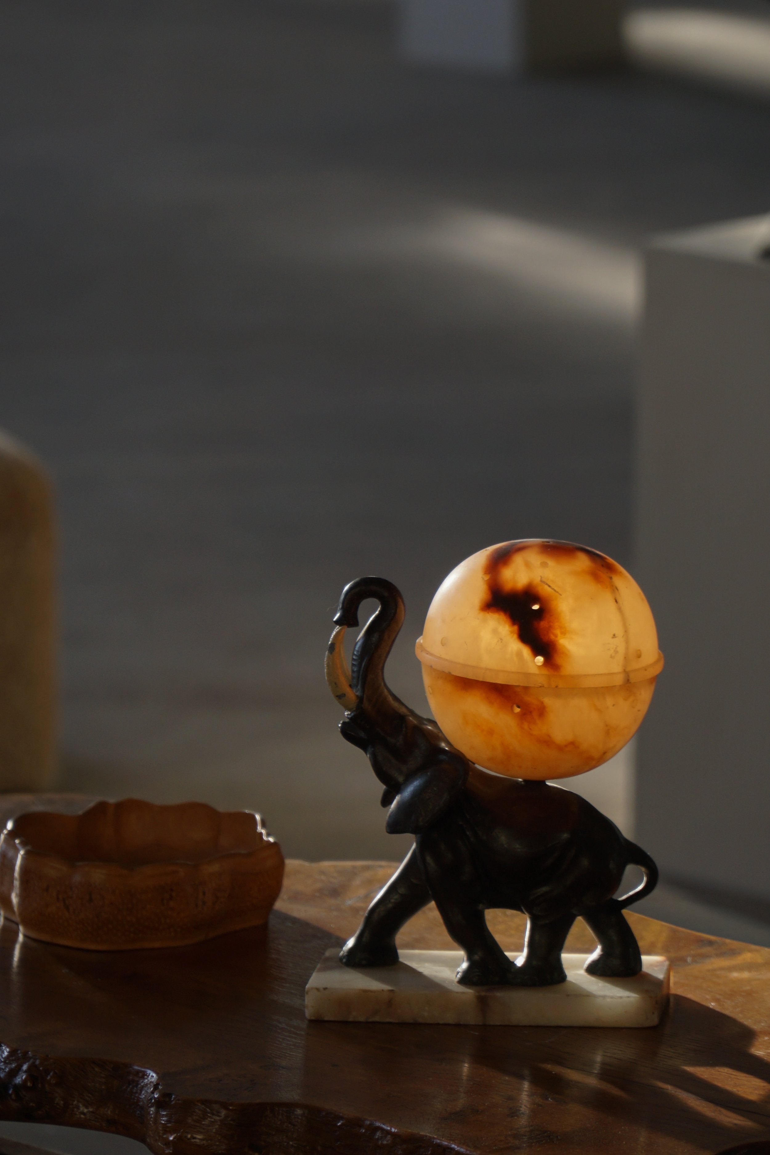 Art_Deco_Elephant_Table_Lamp_with_Alabaster_Globe