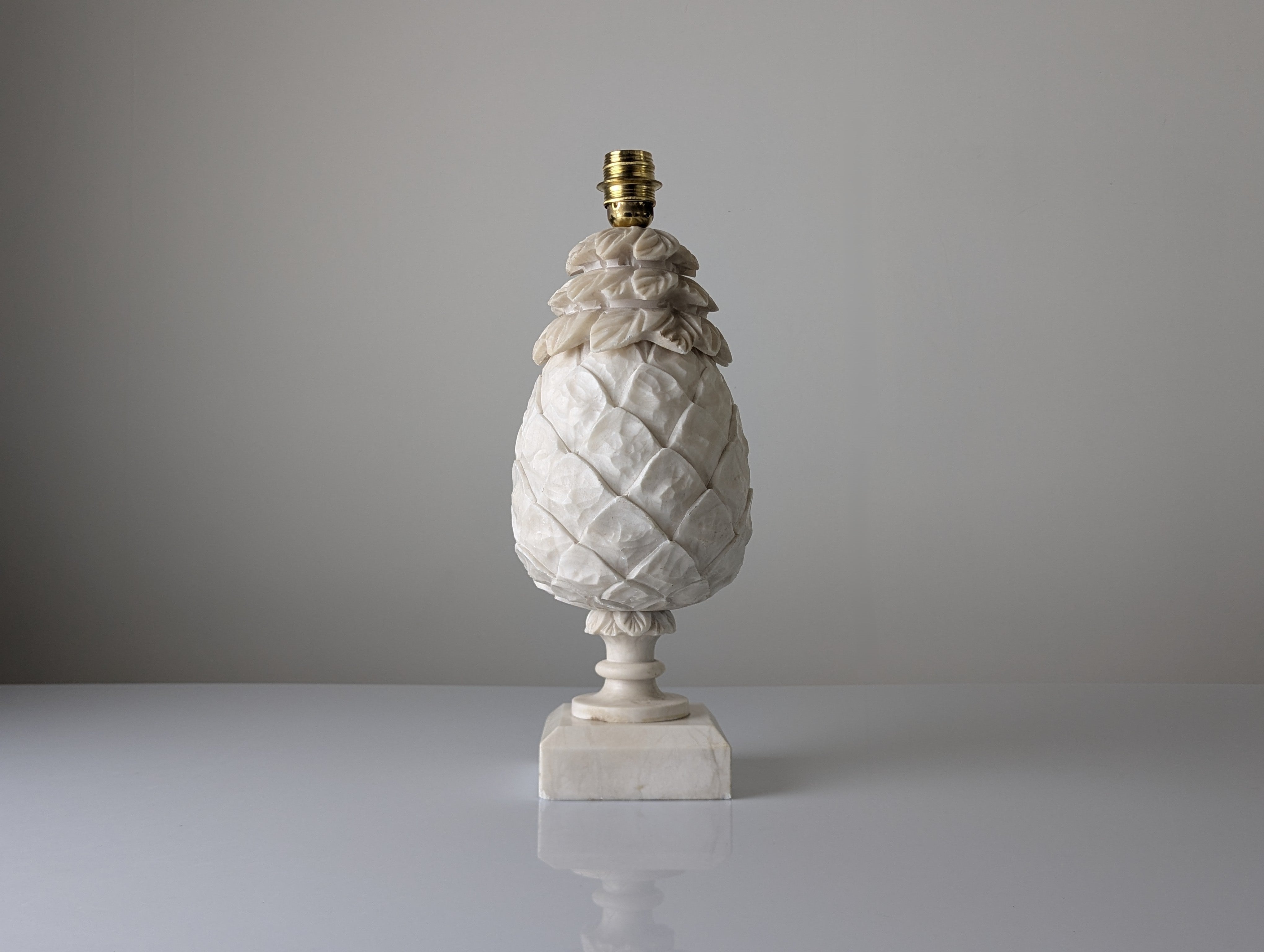 Hand_Carved_Alabaster_Pineapple_Table_Lamp,_France,_1930s