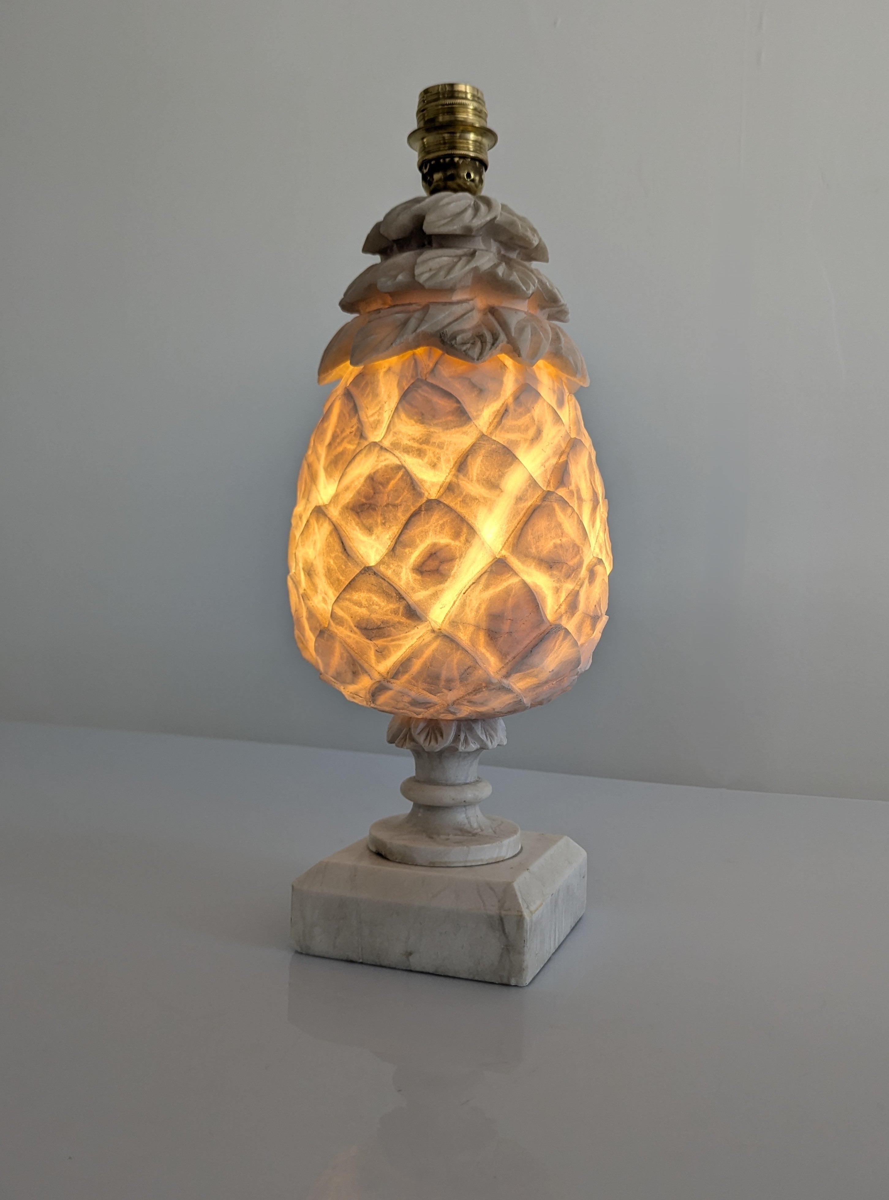 Hand_Carved_Alabaster_Pineapple_Table_Lamp,_France,_1930s