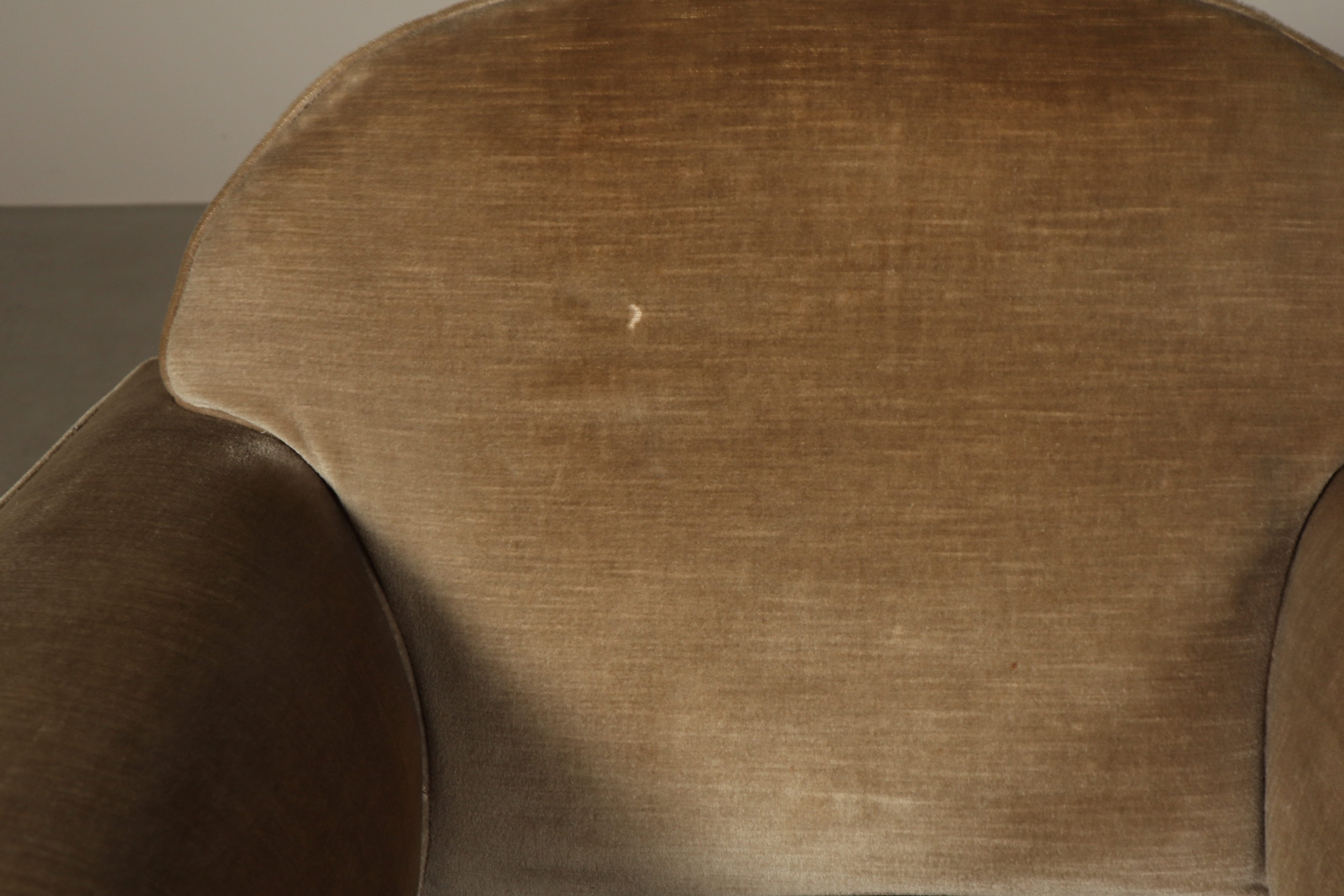 Belgian_Art_Deco_Lounge_Chair_in_Original_Velvet,_1930s