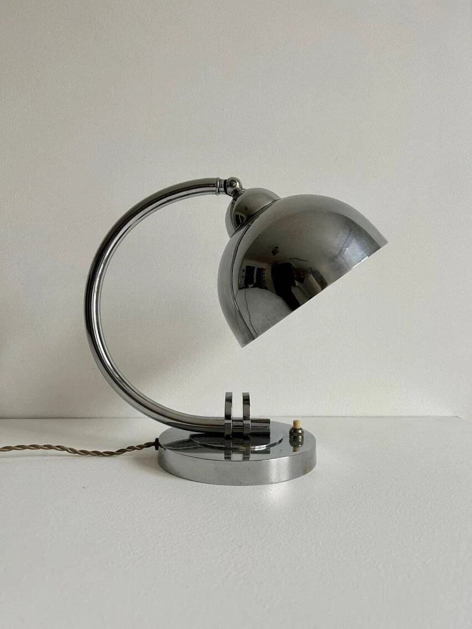 Art_Deco_Modernist_Chrome_Table_Lamp,_France_1930s