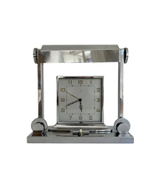 Art_Deco_Modernist_Table_Lamp_in_Brass_and_Chrome,_France_1930s