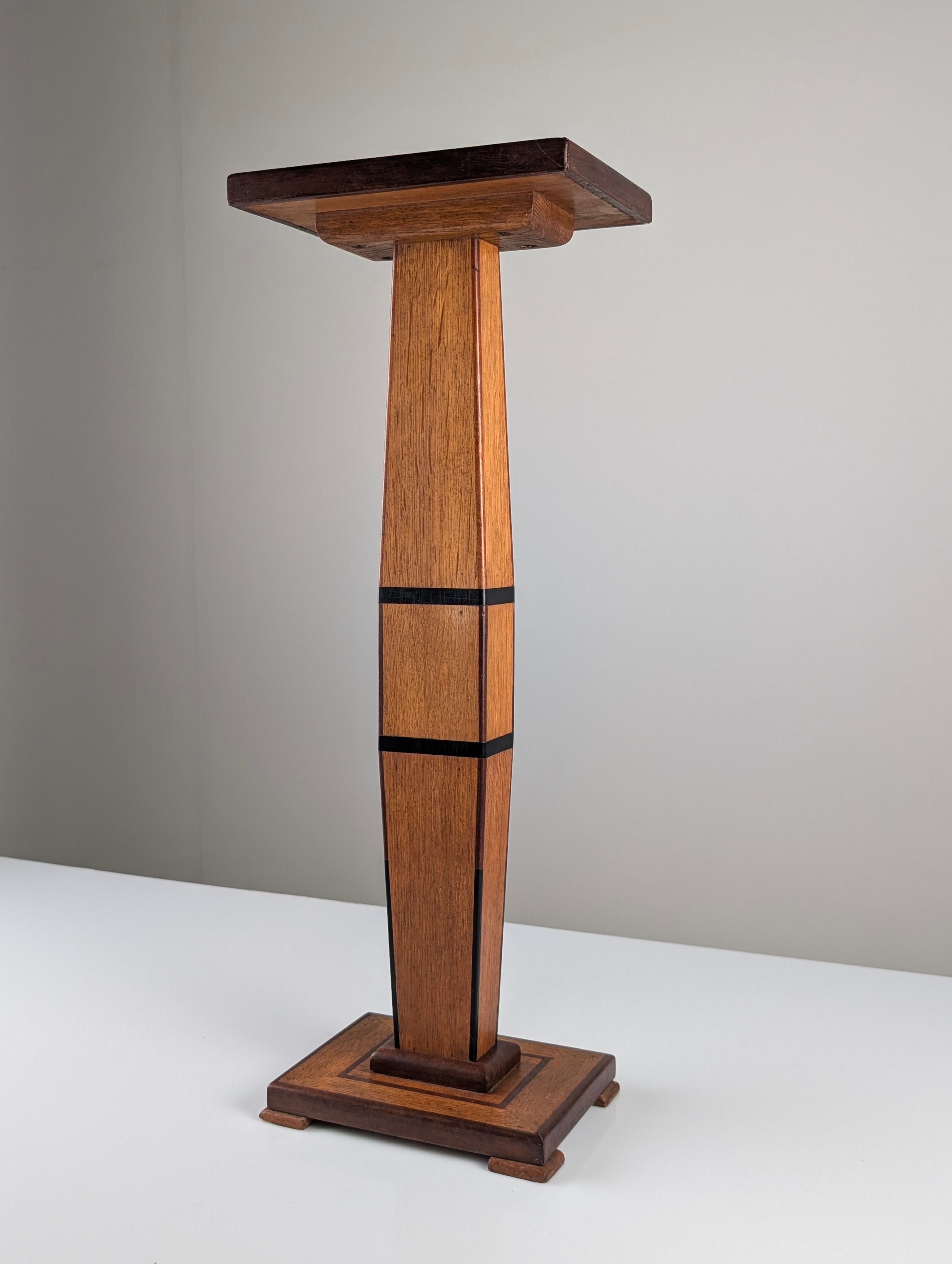 Art_Deco_Pedestal_Column_in_Oak,_Inlaid_Wood_and_Ebonized_Details,_Europe,_1920s