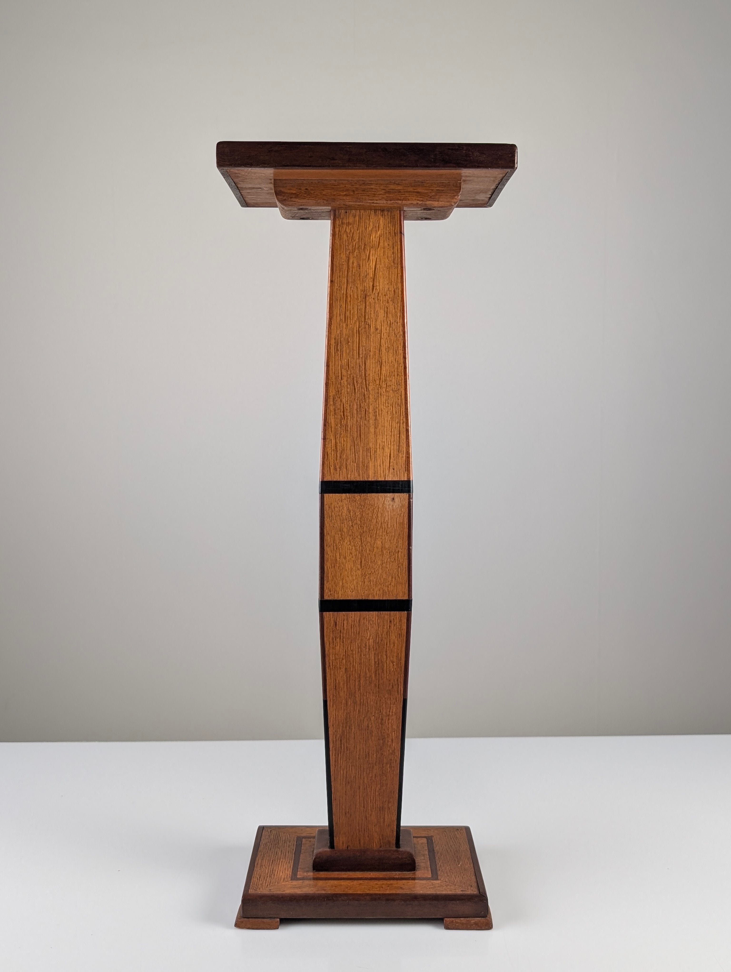 Art_Deco_Pedestal_Column_in_Oak,_Inlaid_Wood_and_Ebonized_Details,_Europe,_1920s