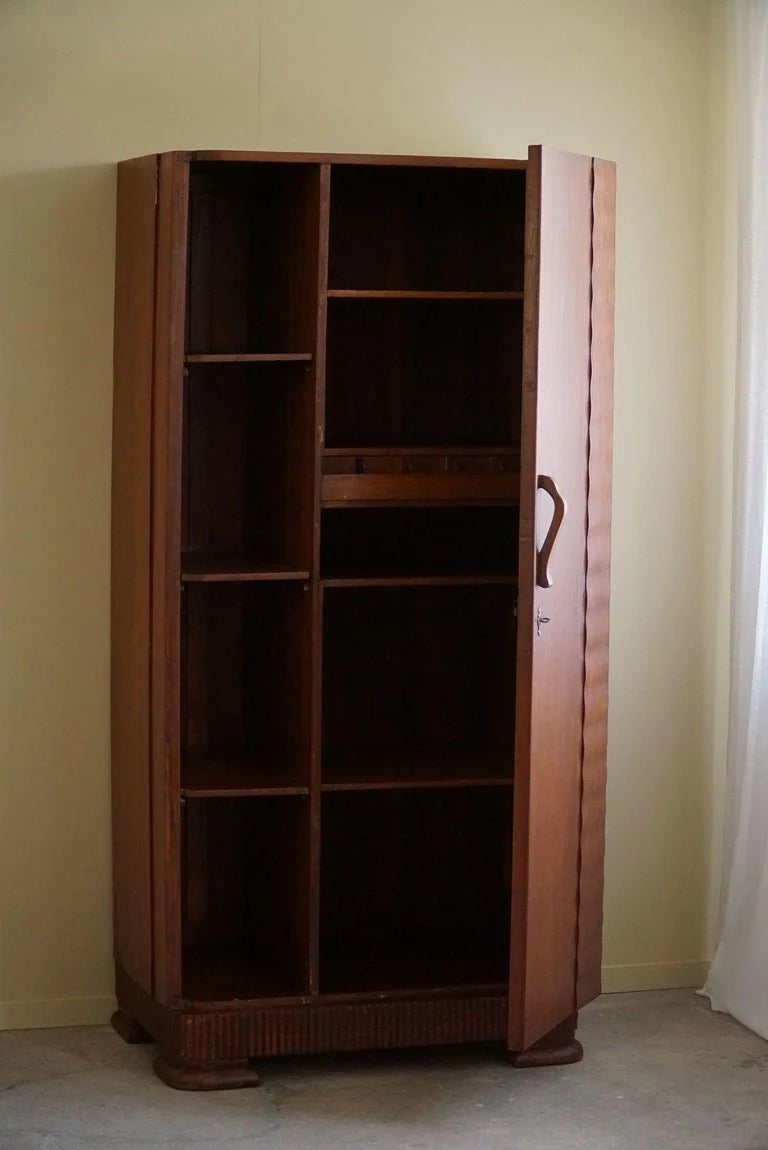 Art_Deco_Oak_Cabinet_by_Italian_Maker_from_1940s