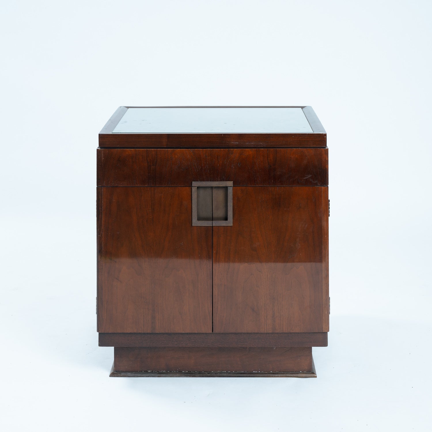 Pair_of_Baker_Furniture_Walnut_Veneer_Bedside_Cabinets_with_Brass_Hardware