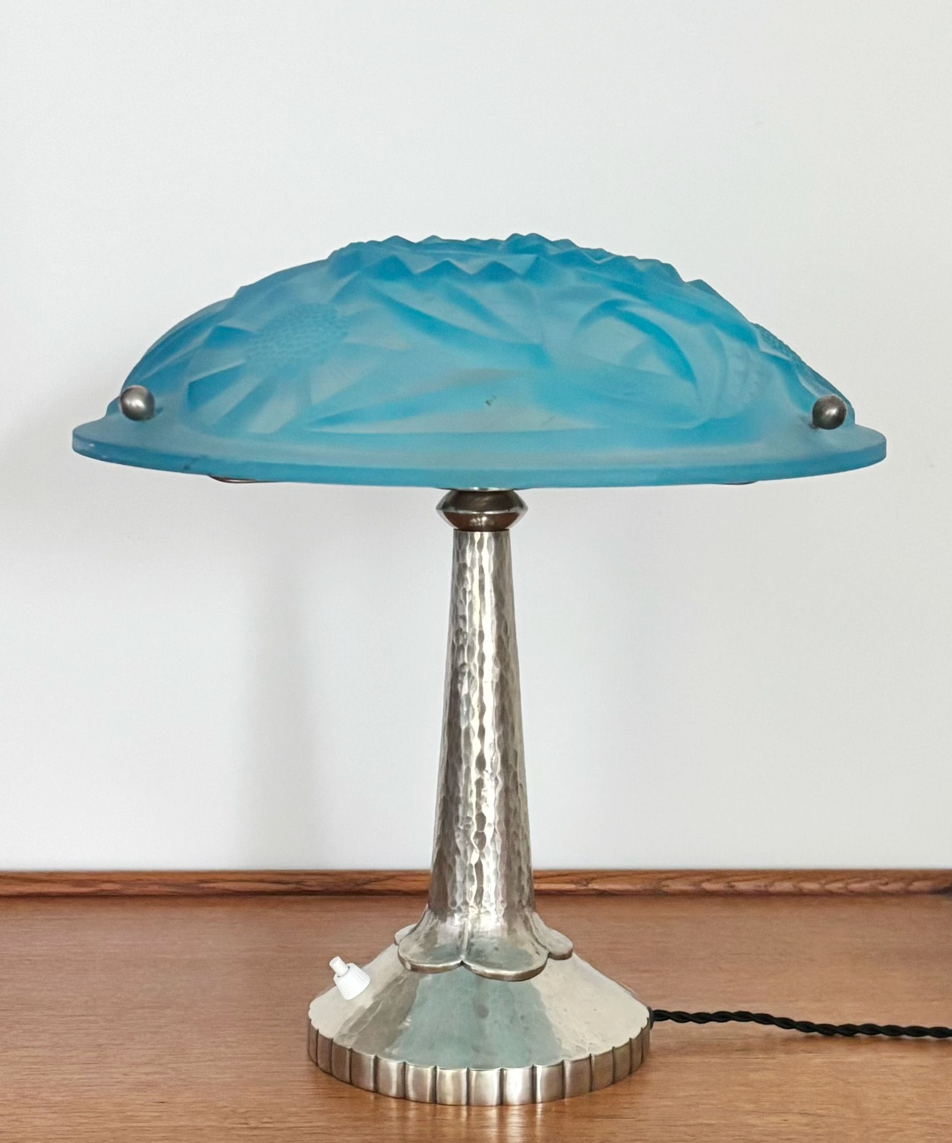 1920s–30s_Art_Deco_Table_Lamp_by_David_Guéron_for_Degué,_Blue_Pâte_de_Verre_Glass,_France