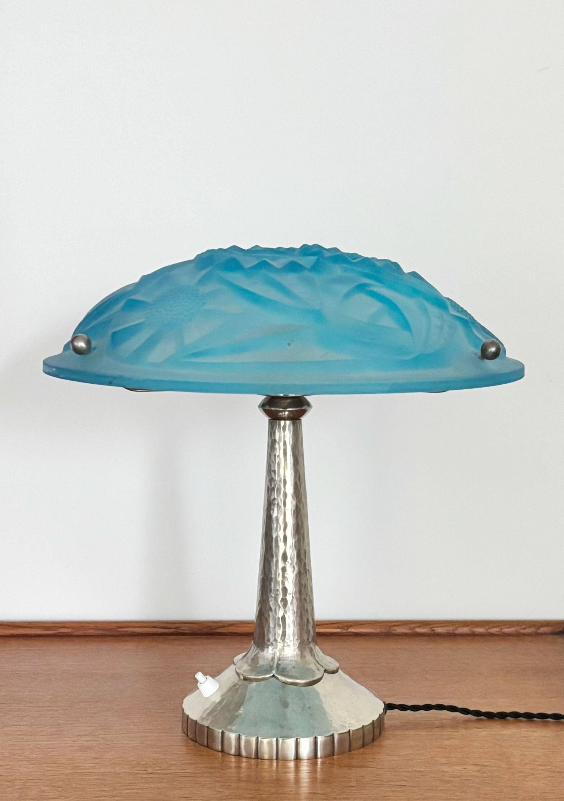 1920s–30s_Art_Deco_Table_Lamp_by_David_Guéron_for_Degué,_Blue_Pâte_de_Verre_Glass,_France