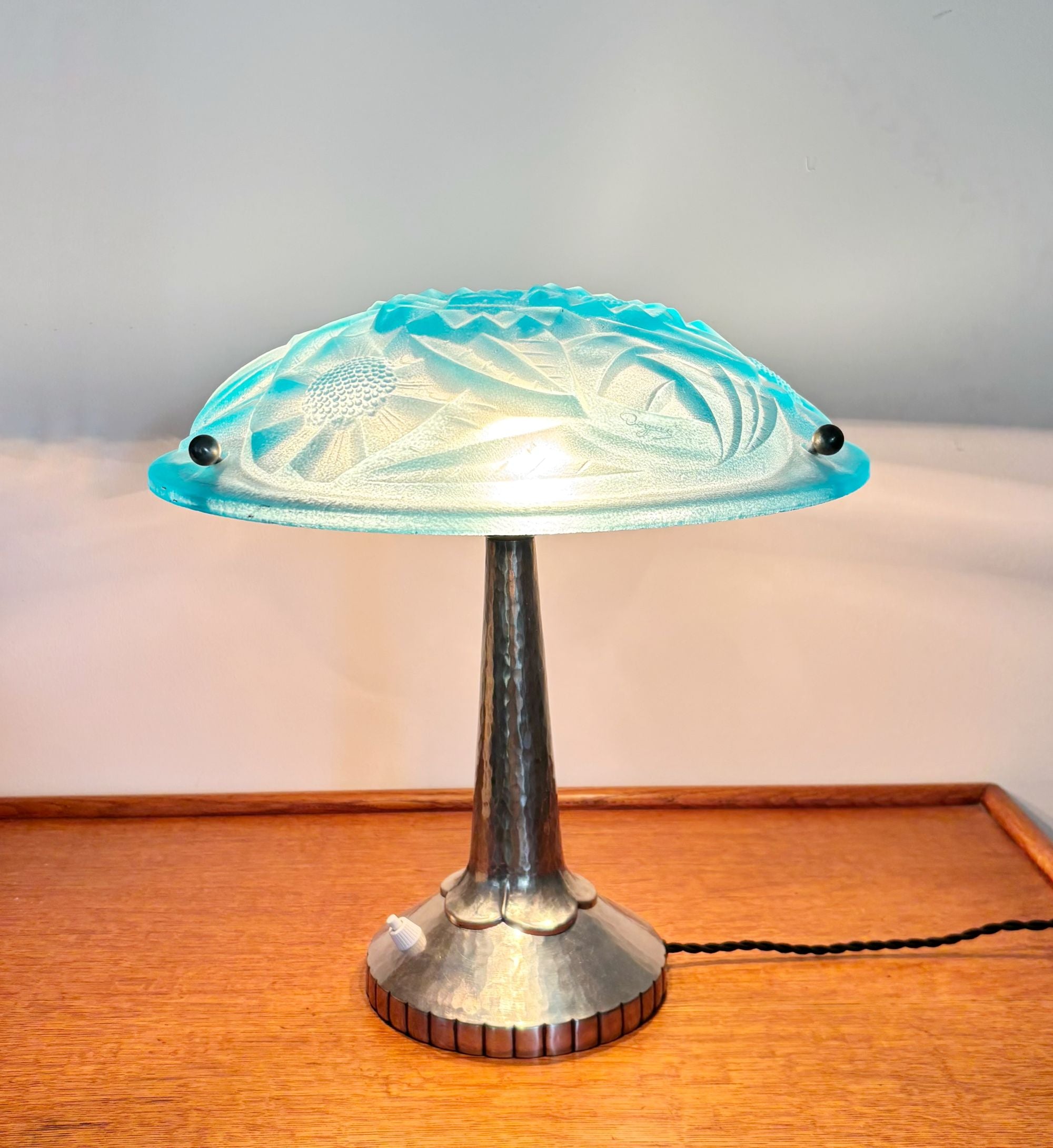1920s–30s_Art_Deco_Table_Lamp_by_David_Guéron_for_Degué,_Blue_Pâte_de_Verre_Glass,_France