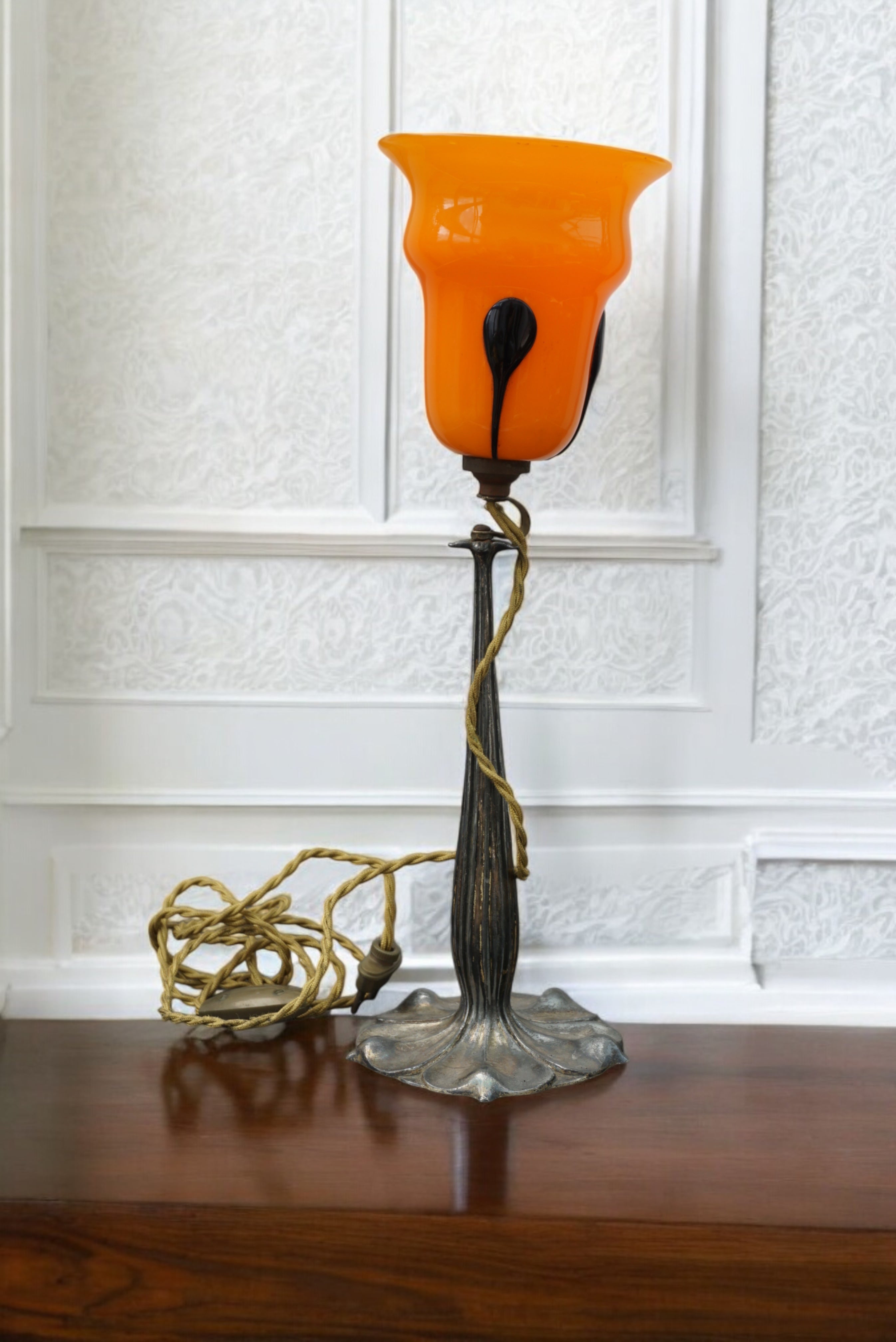 Art_Deco_Table__Lamp_signed_by_Paul_Follot