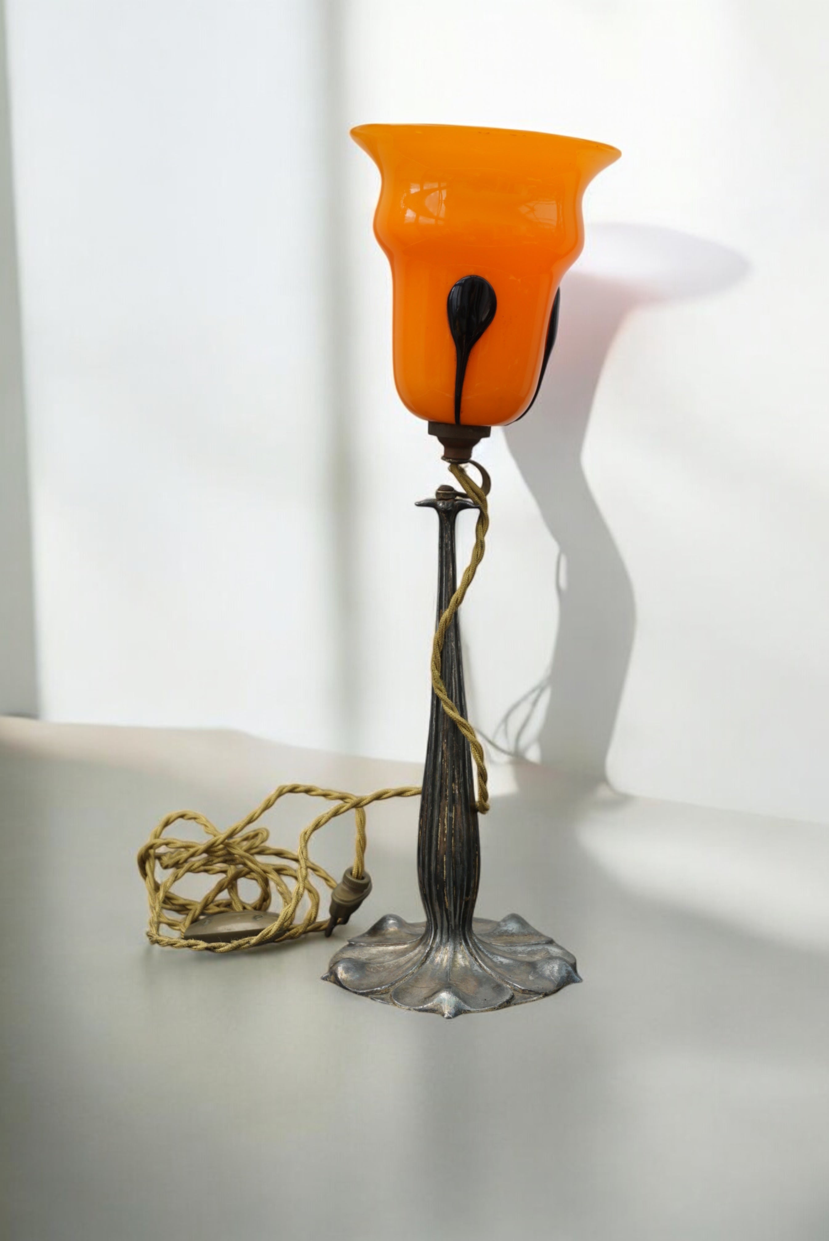 Art_Deco_Table__Lamp_signed_by_Paul_Follot