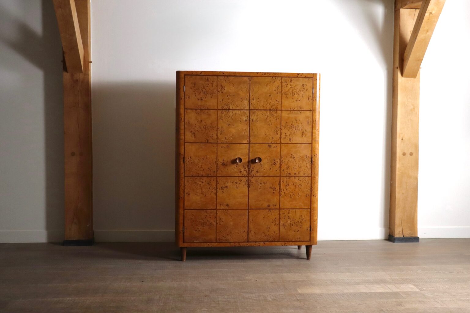 Art_Deco_Wardrobe_in_Burl_Walnut,_Italy,_circa_1930s