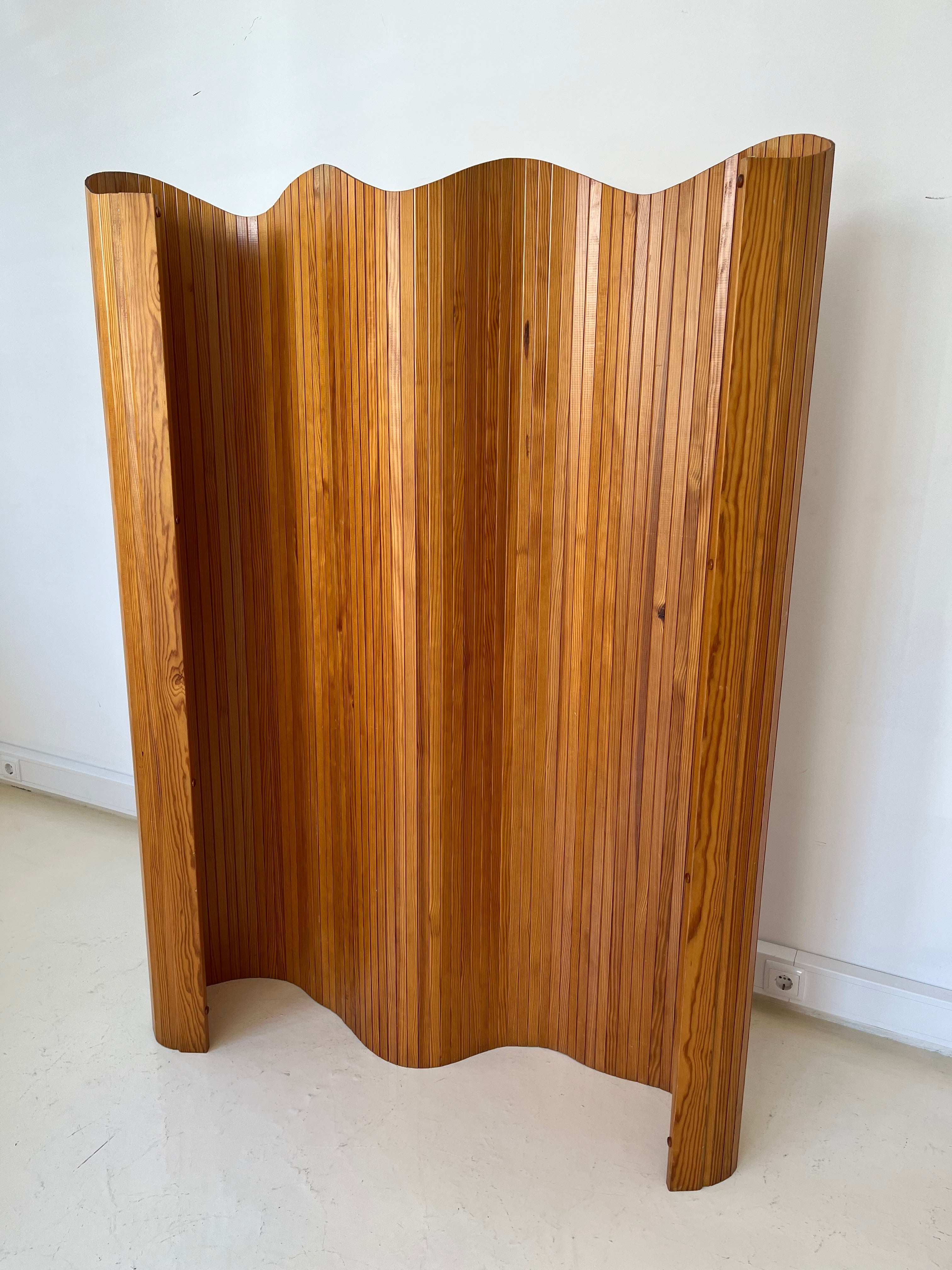 Art_Deco_wooden_Room_Divider