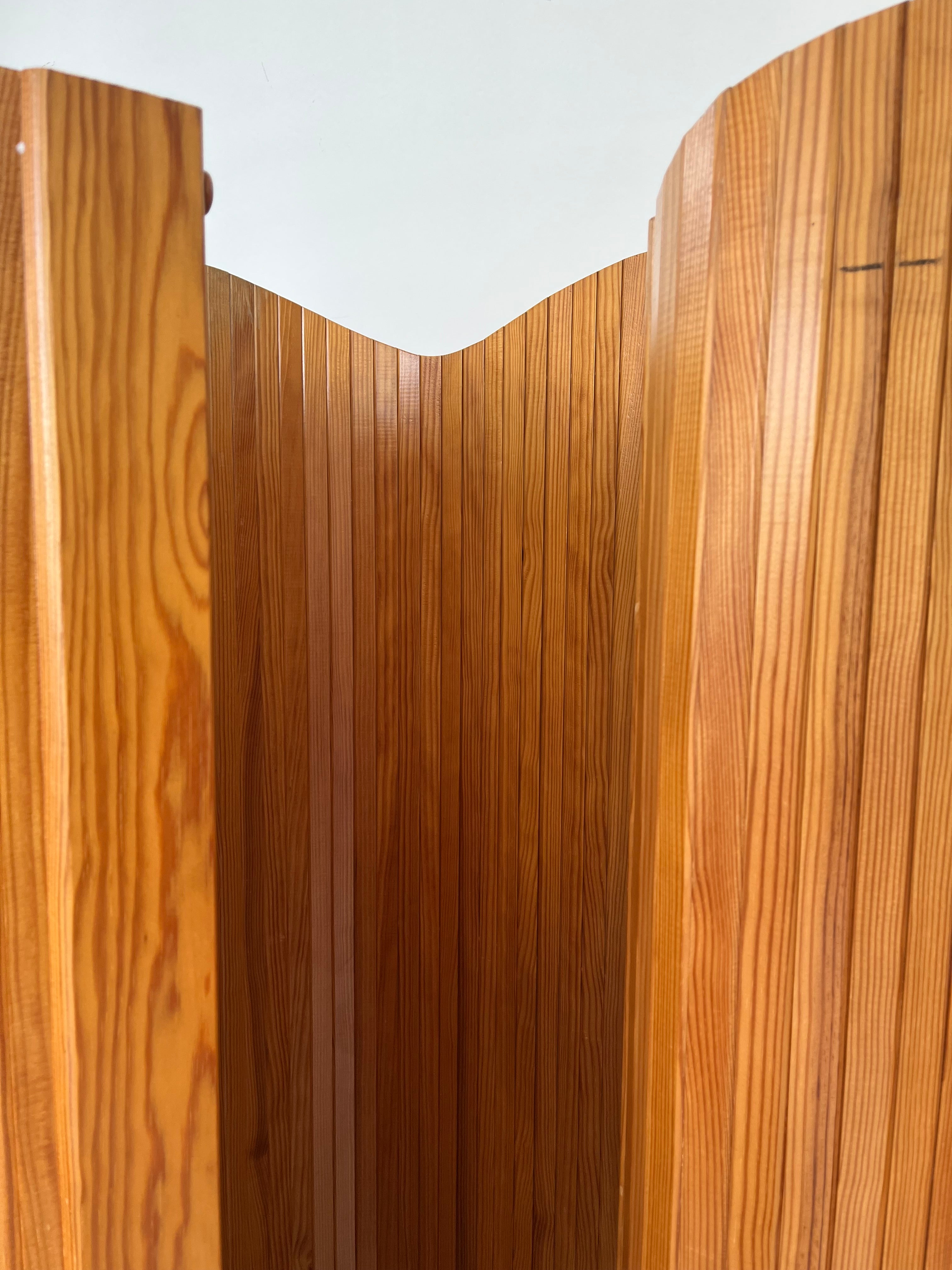 Art_Deco_wooden_Room_Divider