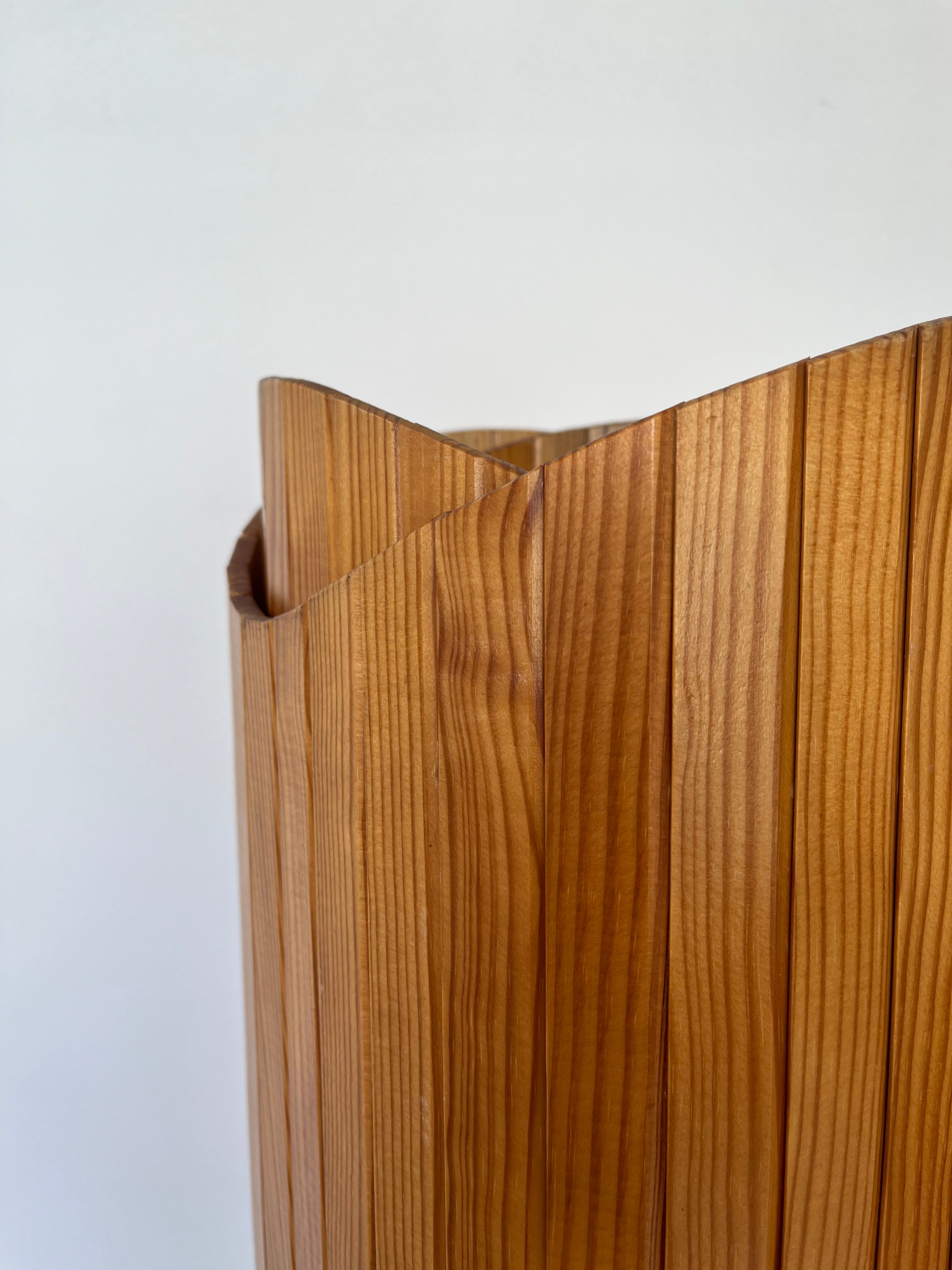 Art_Deco_wooden_Room_Divider