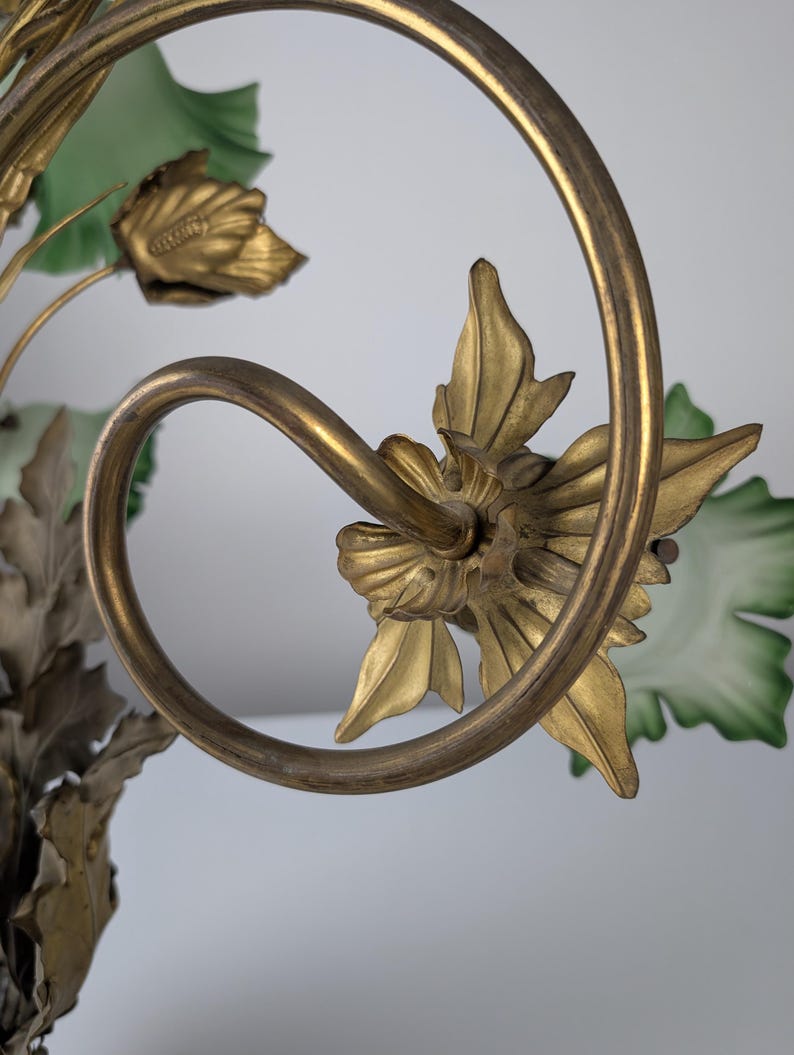 Art_Nouveau_Chestnut_Leaf_and_Green_Glass_Sconce,_1900s