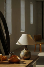 Art_Nouveau_Table_Lamp_with_Sculptural_Metal_Base_and_Decorative_Shade