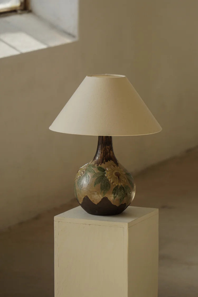 Art_Nouveau_Table_Lamp_with_Sculptural_Metal_Base_and_Decorative_Shade