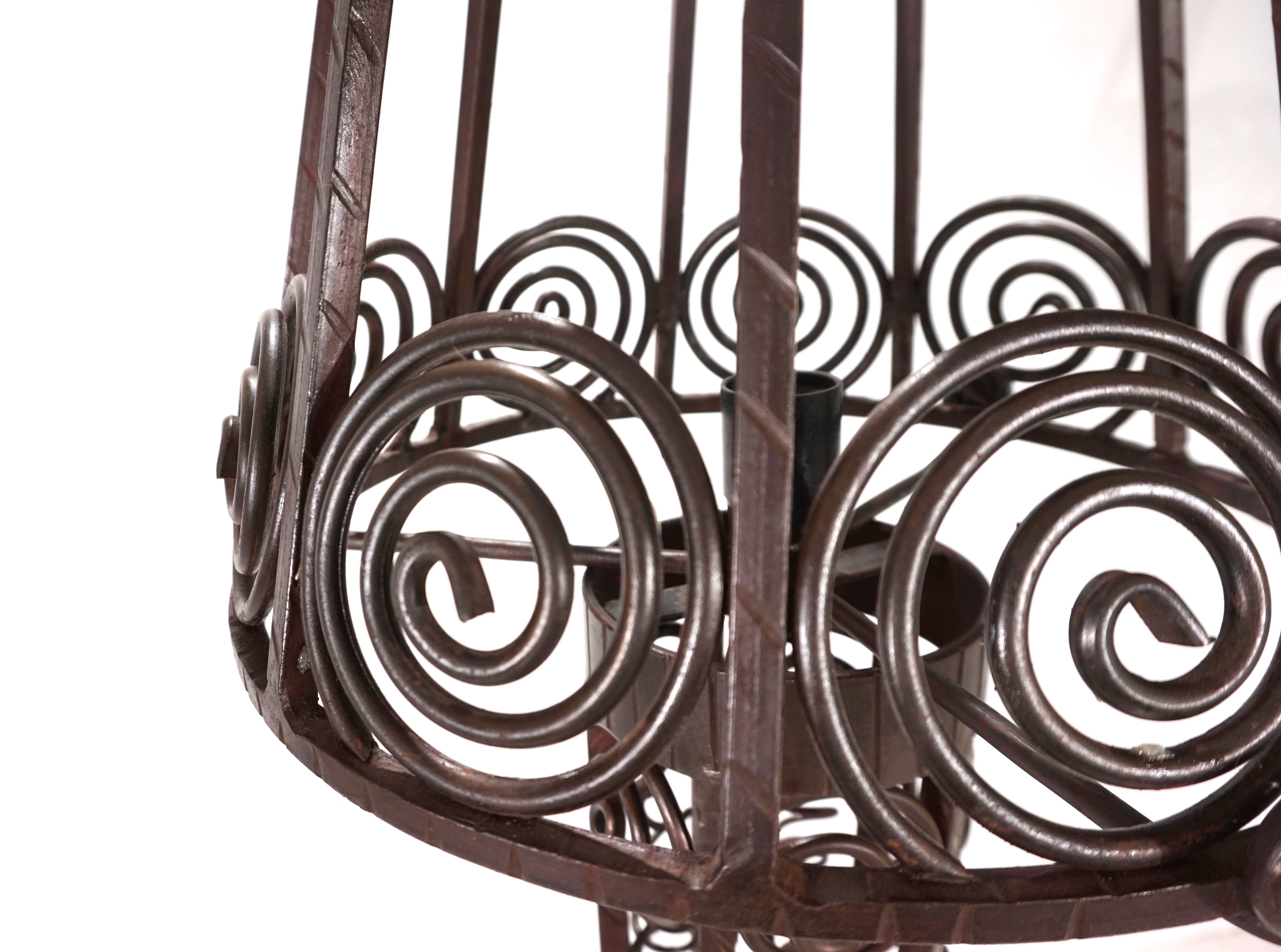 Art_Nouveau_wrought_iron_floor_lamp_from_1920