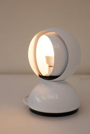 Vintage_Artemide_Eclisse_Table_Lamp_by_Vico_Magistretti,_White,_Italy,_1965