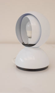 Vintage_Artemide_Eclisse_Table_Lamp_by_Vico_Magistretti,_White,_Italy,_1965