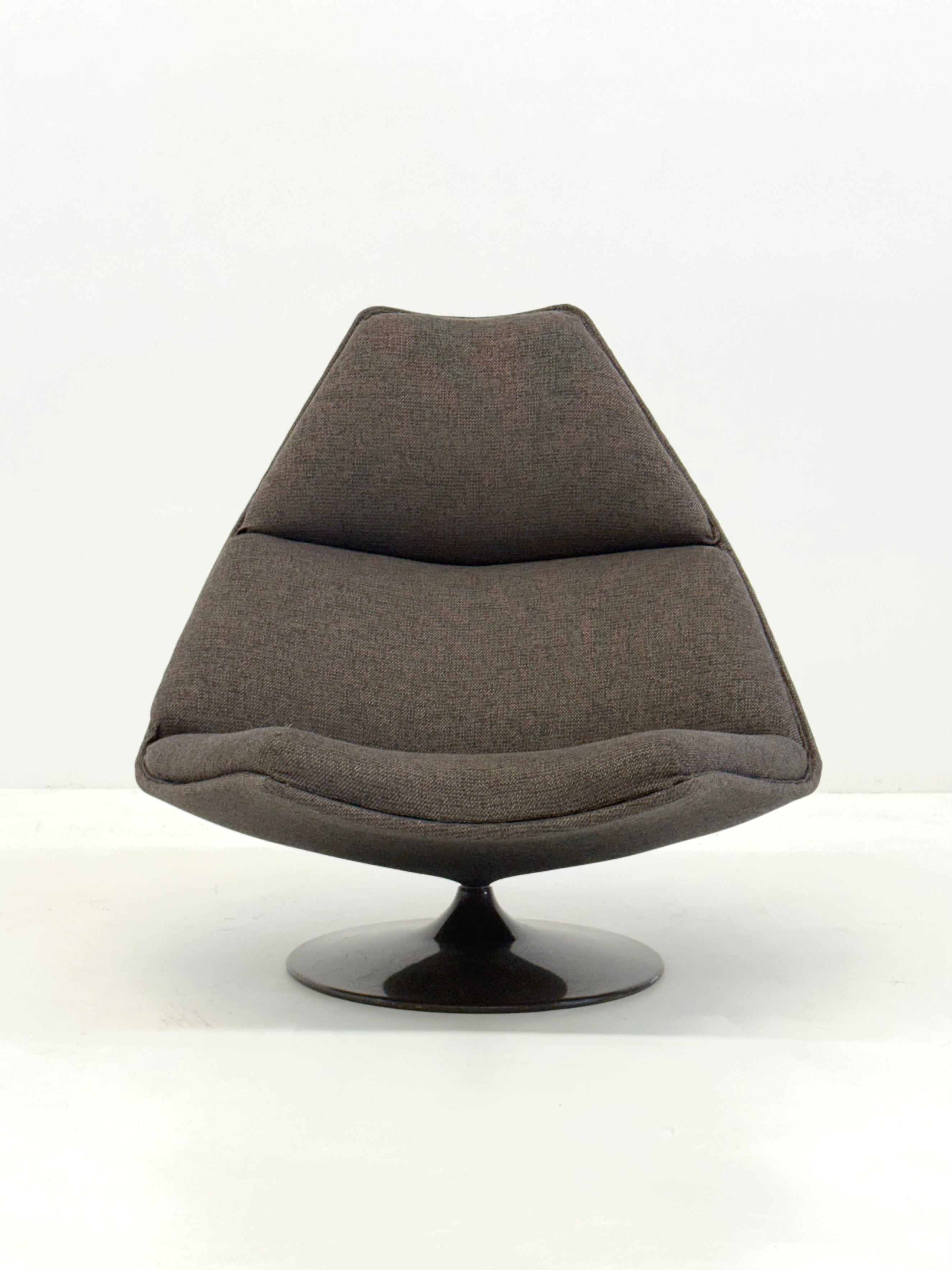Artifort_F510_armchair_by_Geoffrey_Harcourt
