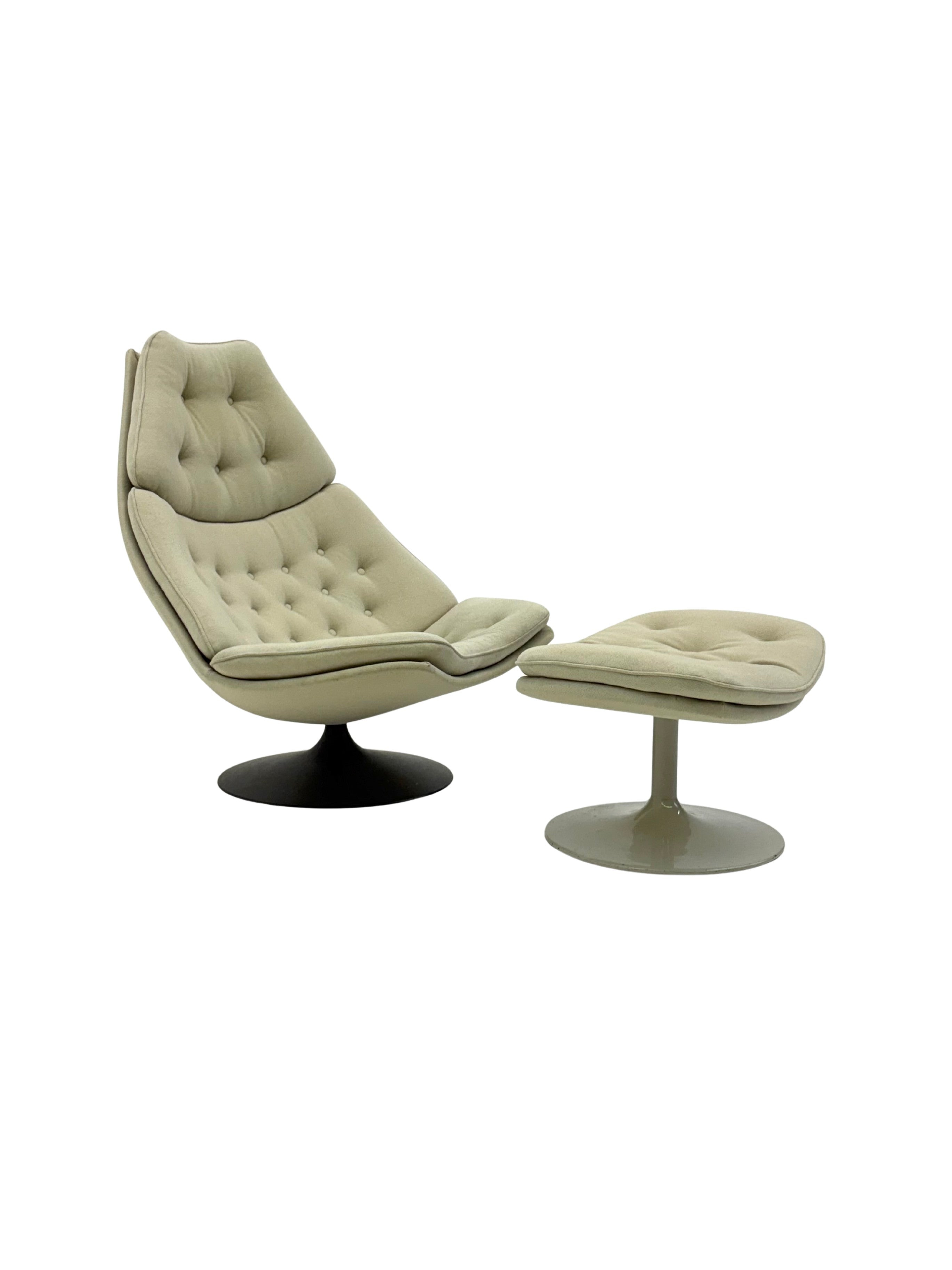 Artifort_F588_lounge_chair_with_footstool_by_Geoffrey_Harcourt