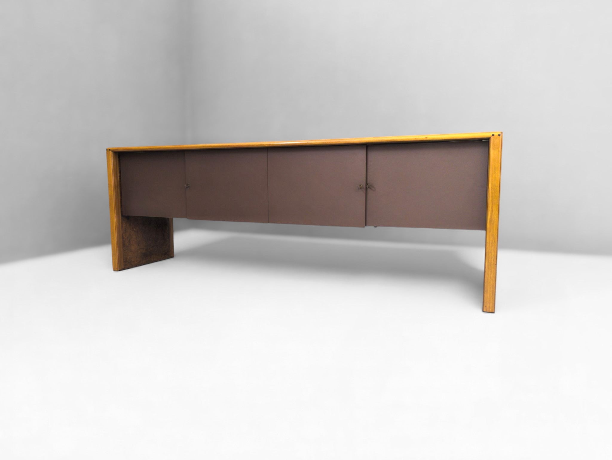 Artona_Africa_Sideboard_by_Afra_&_Tobia_Scarpa_for_Maxalto,_1970s