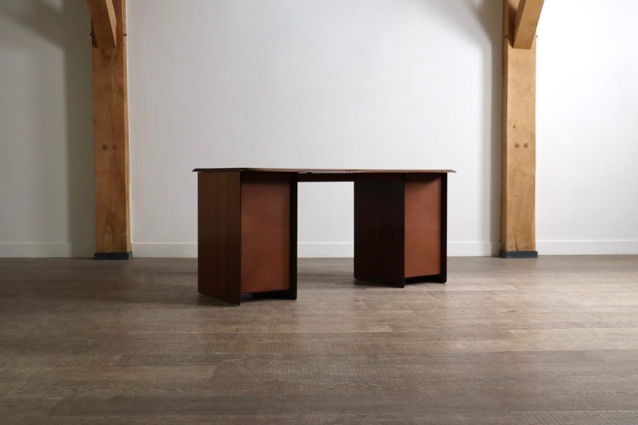 Artona_Desk_by_Afra_&_Tobia_Scarpa_for_Maxalto,_Mid_Century_Modern,_Italy_1975