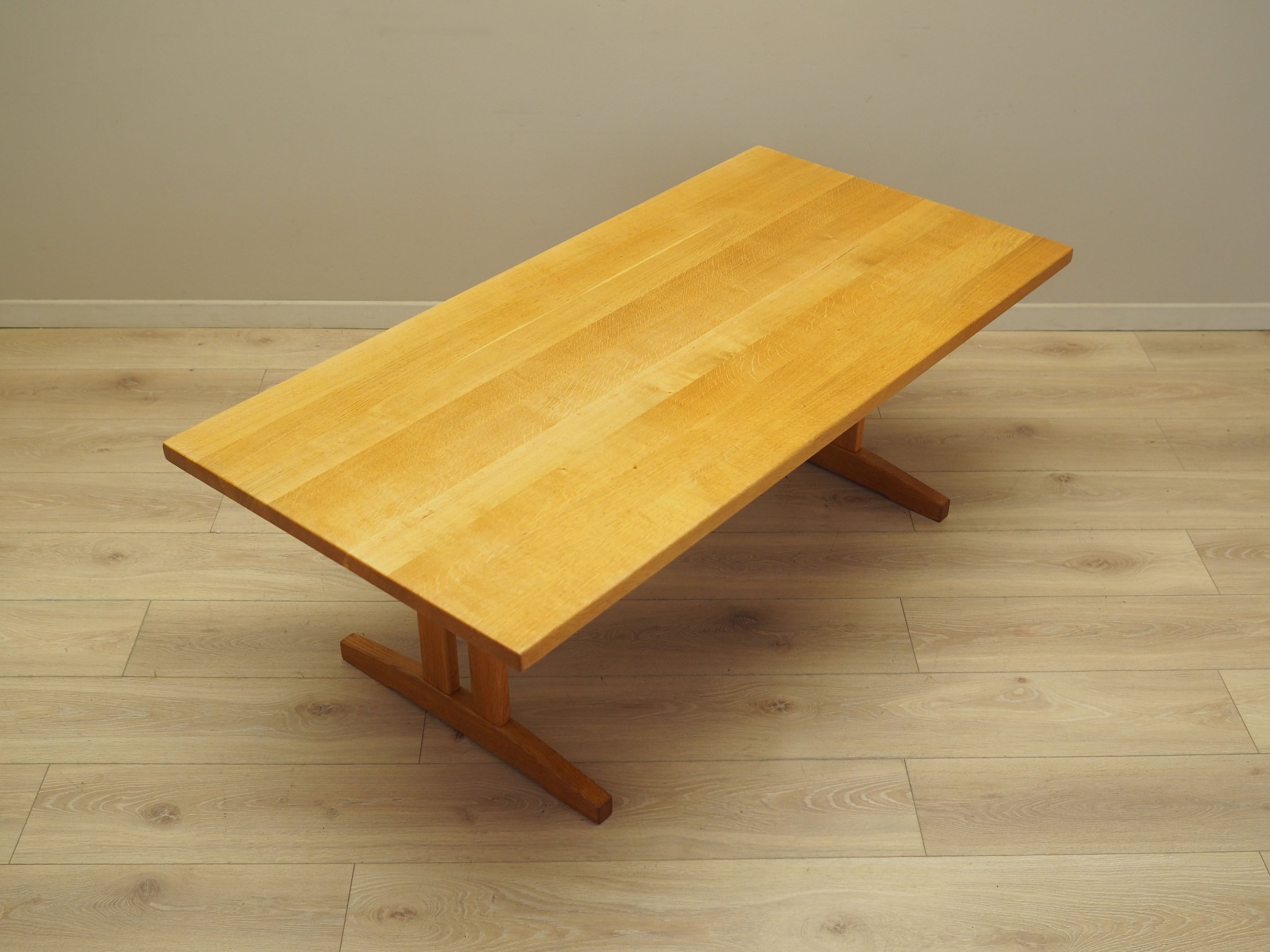 Ash_Coffee_Table,_Ash_Veneer_&_Wood,_1970s,_Denmark