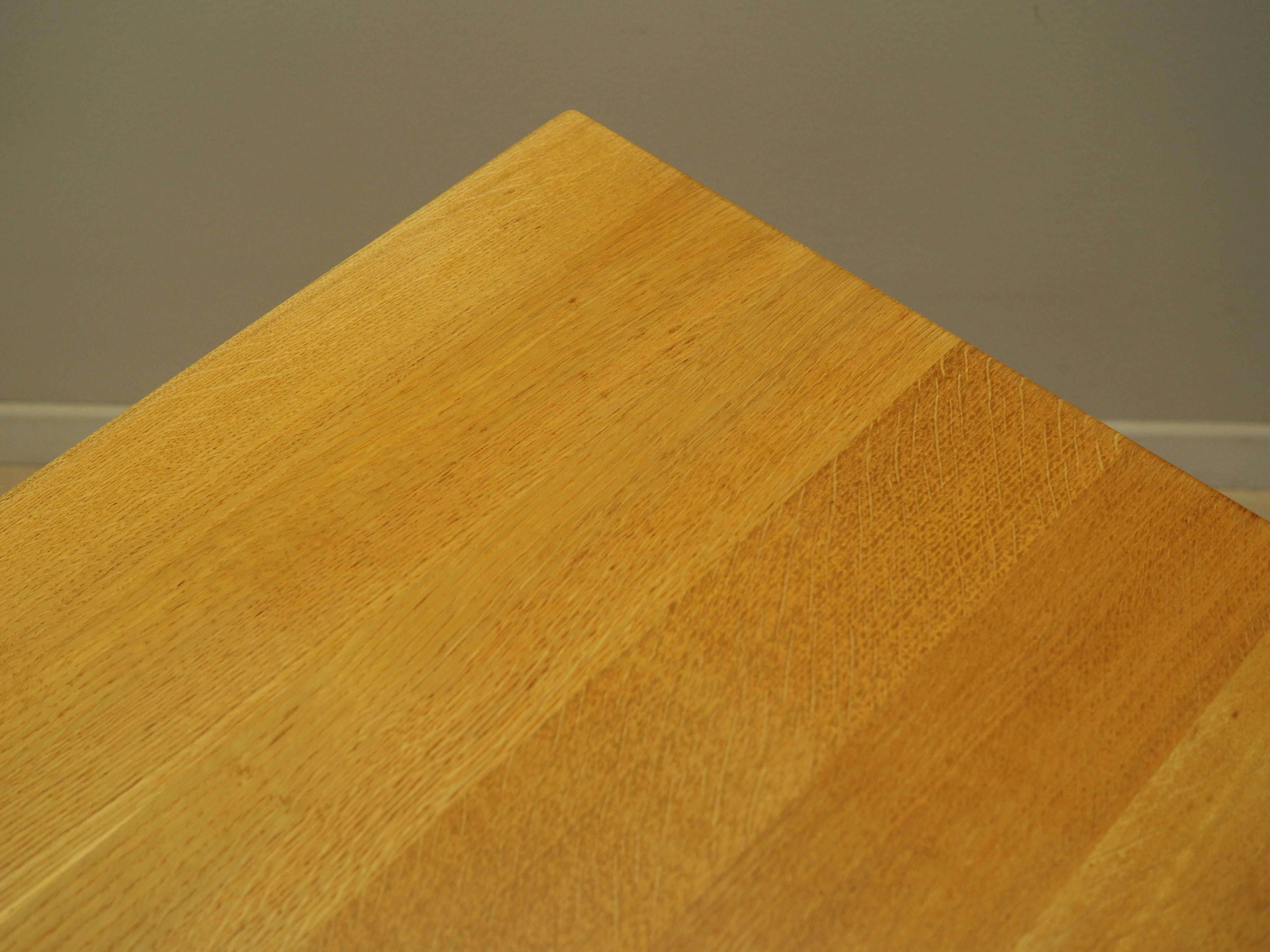 Ash_Coffee_Table,_Ash_Veneer_&_Wood,_1970s,_Denmark