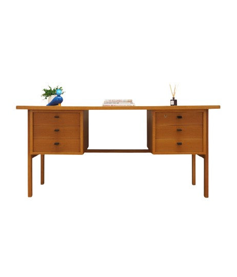 Ash_desk,_Danish_design,_1960s,_designer:_Svend_Age_Madsen