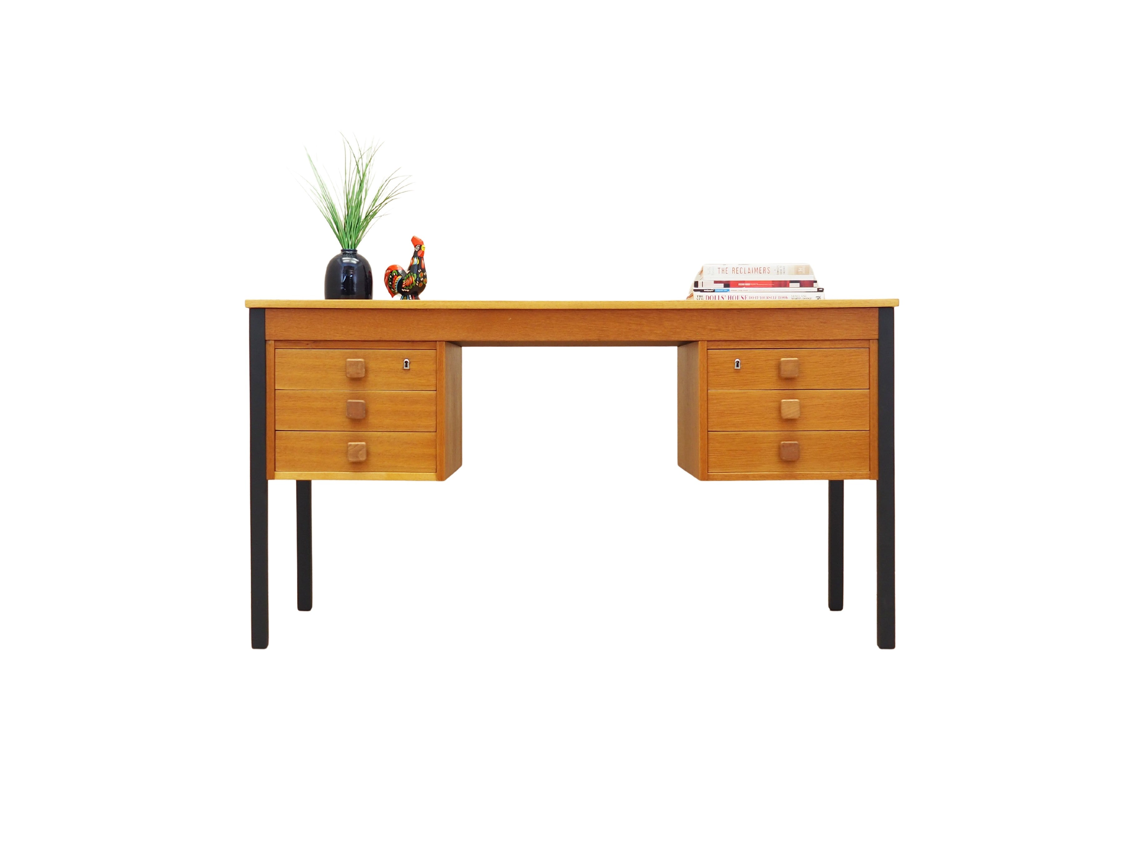 Ash_desk,_Danish_design,_1970s,_manufacturer:_Domino_Møbler
