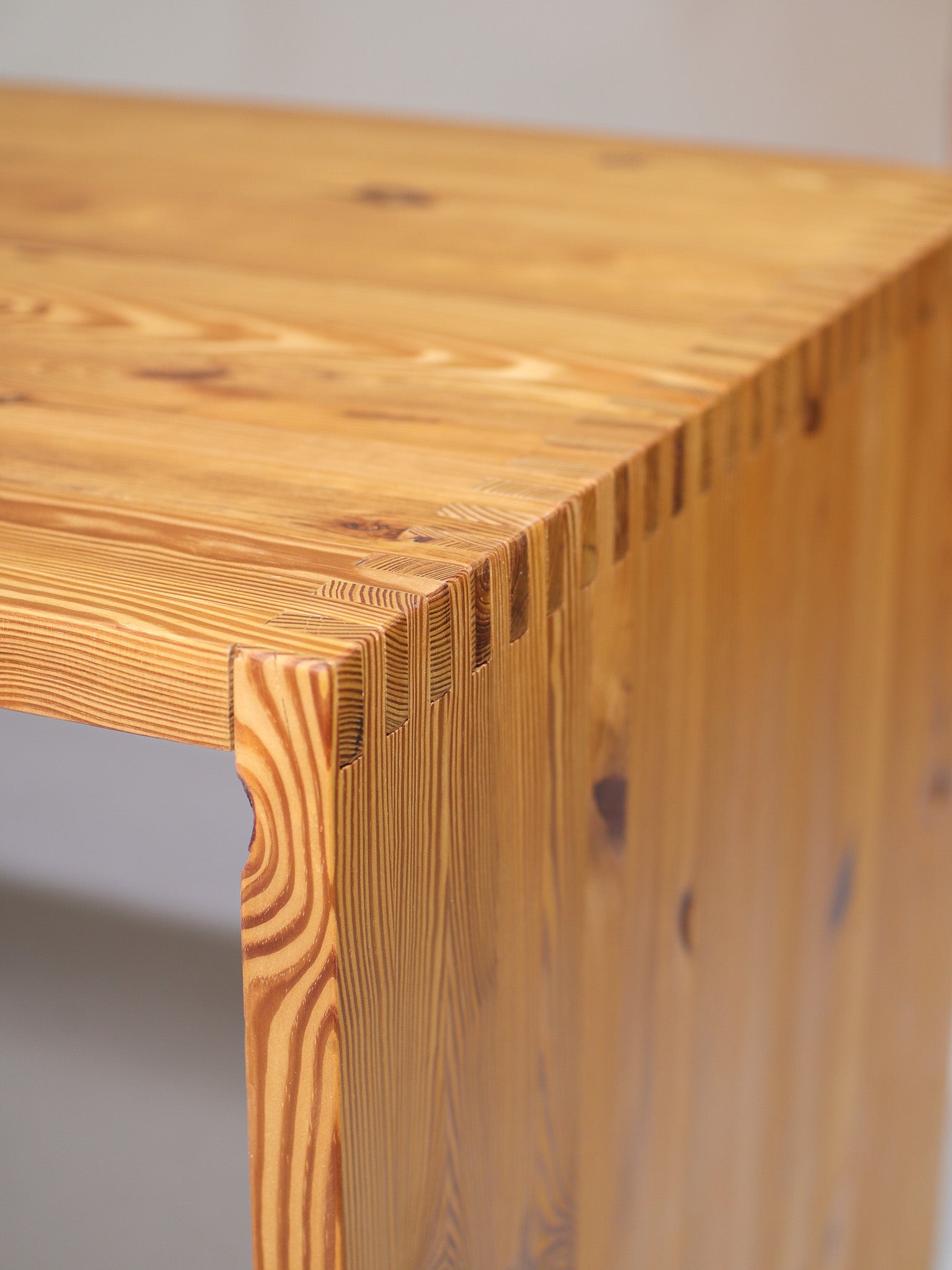 Ate_van_Apeldoorn_dining_table_/_desk_pine_1970s