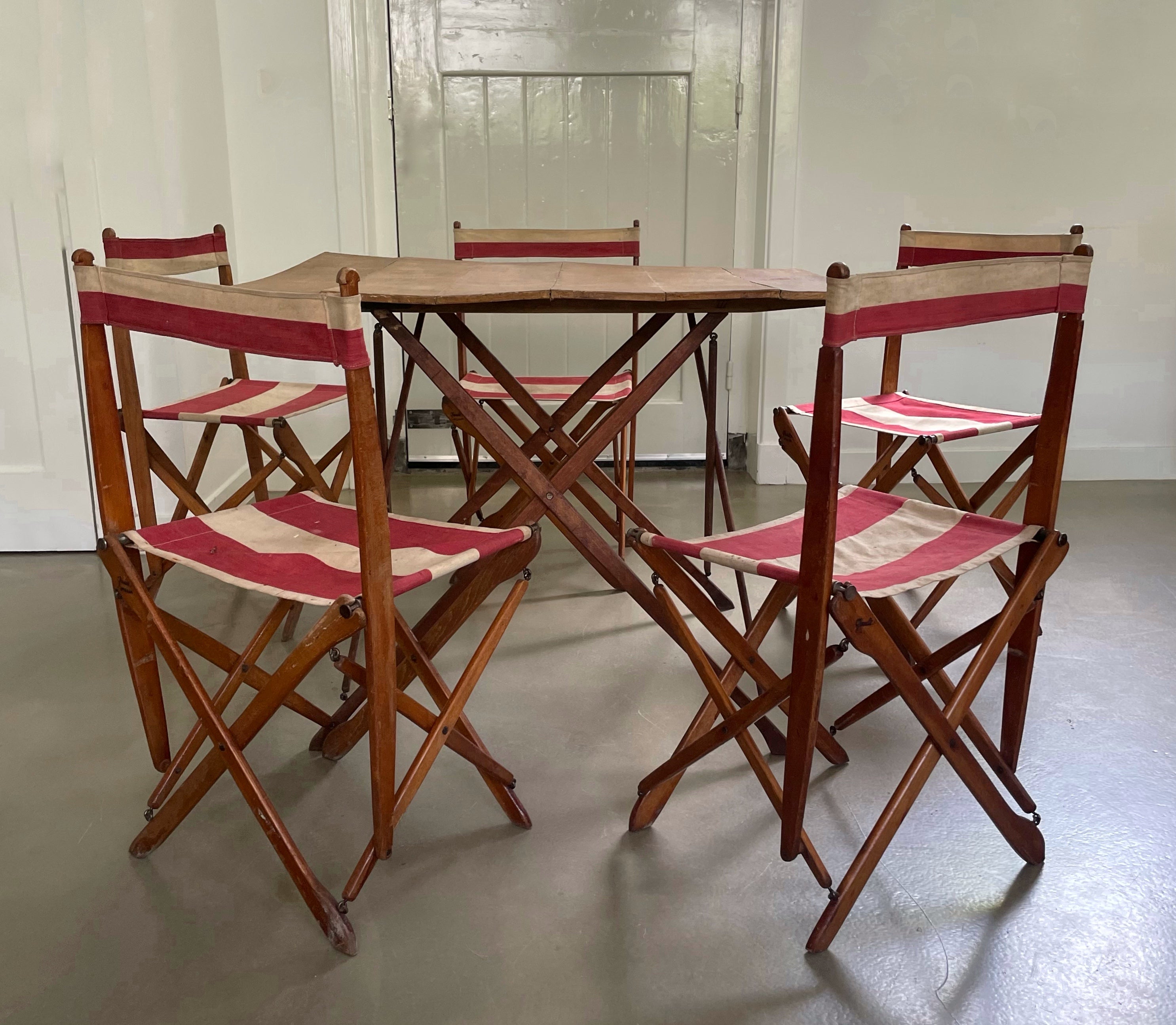 1920s_French_Parisian_Outdoor_Terrace_Set_with_Table_and_5_Chairs