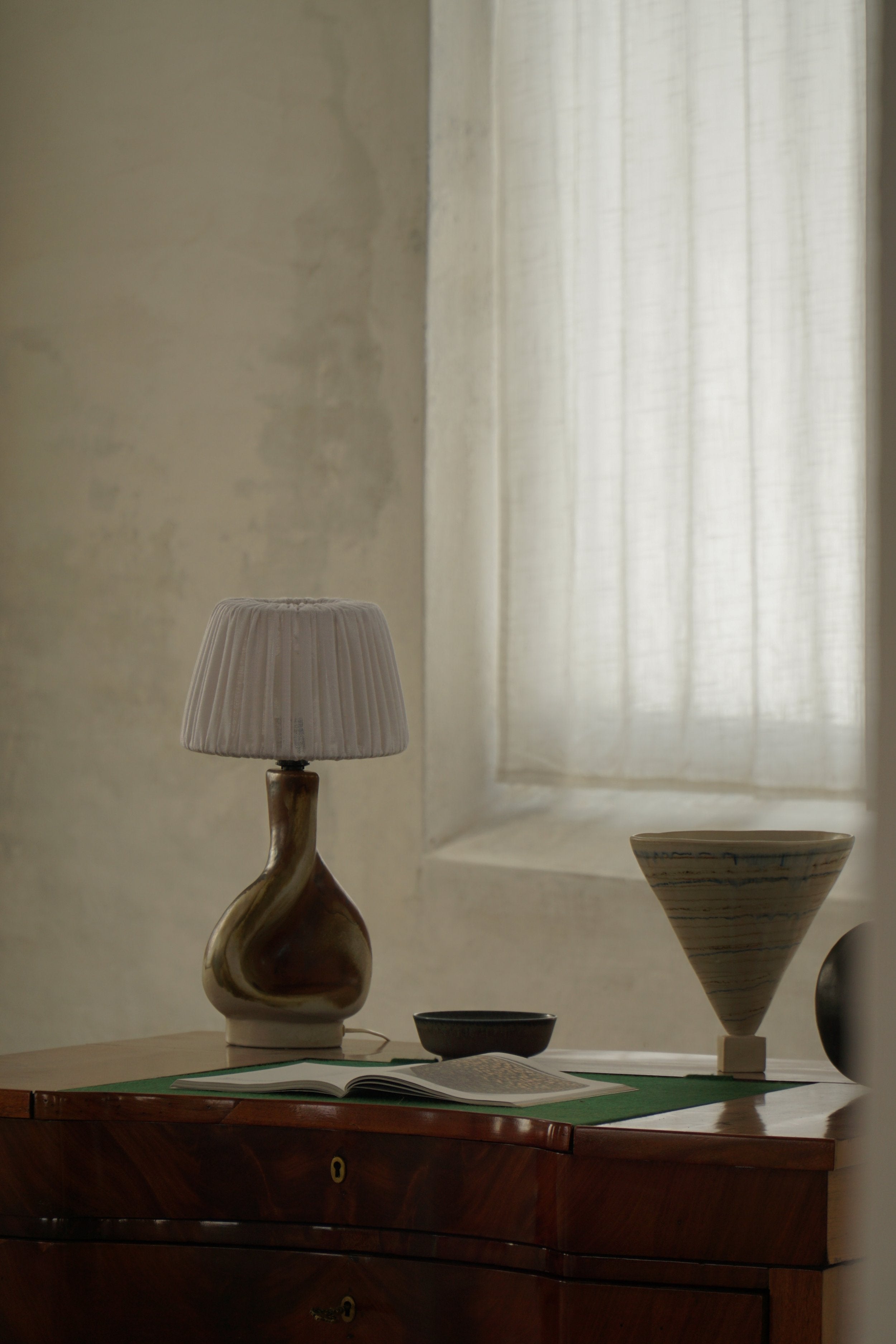 Axella_Stentøj_Sculptural_Stoneware_Table_Lamp,_Denmark
