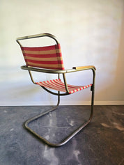 Bauhaus_Cantilever_Armchair_in_Tubular_Steel,_Wood_and_Red_and_Cream_Striped_Textile,_1930s