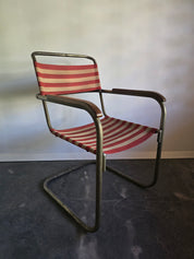 Bauhaus_Cantilever_Armchair_in_Tubular_Steel,_Wood_and_Red_and_Cream_Striped_Textile,_1930s