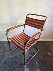 Bauhaus_Cantilever_Armchair_in_Tubular_Steel,_Wood_and_Red_and_Cream_Striped_Textile,_1930s