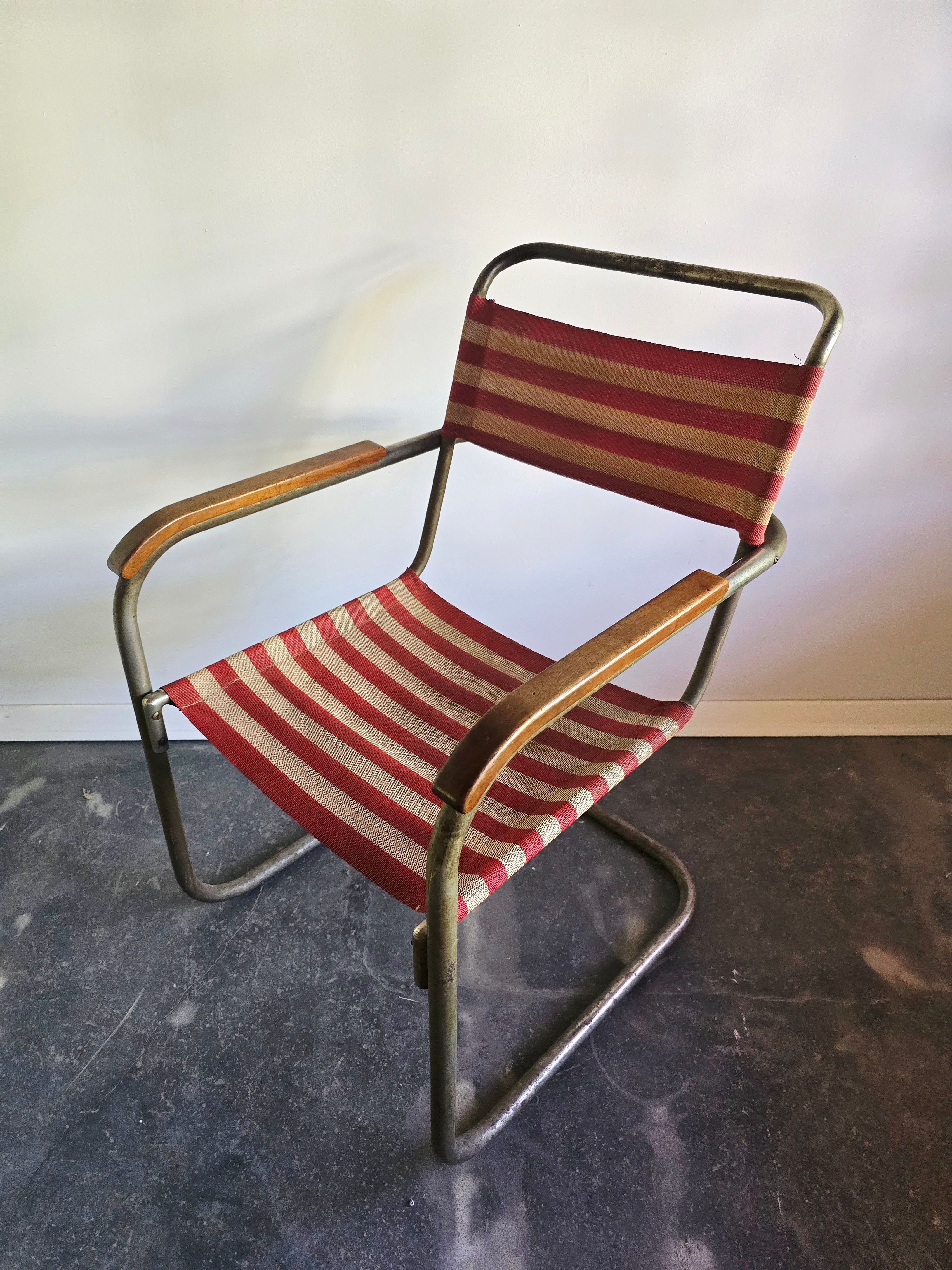 Bauhaus_Cantilever_Armchair_in_Tubular_Steel,_Wood_and_Red_and_Cream_Striped_Textile,_1930s