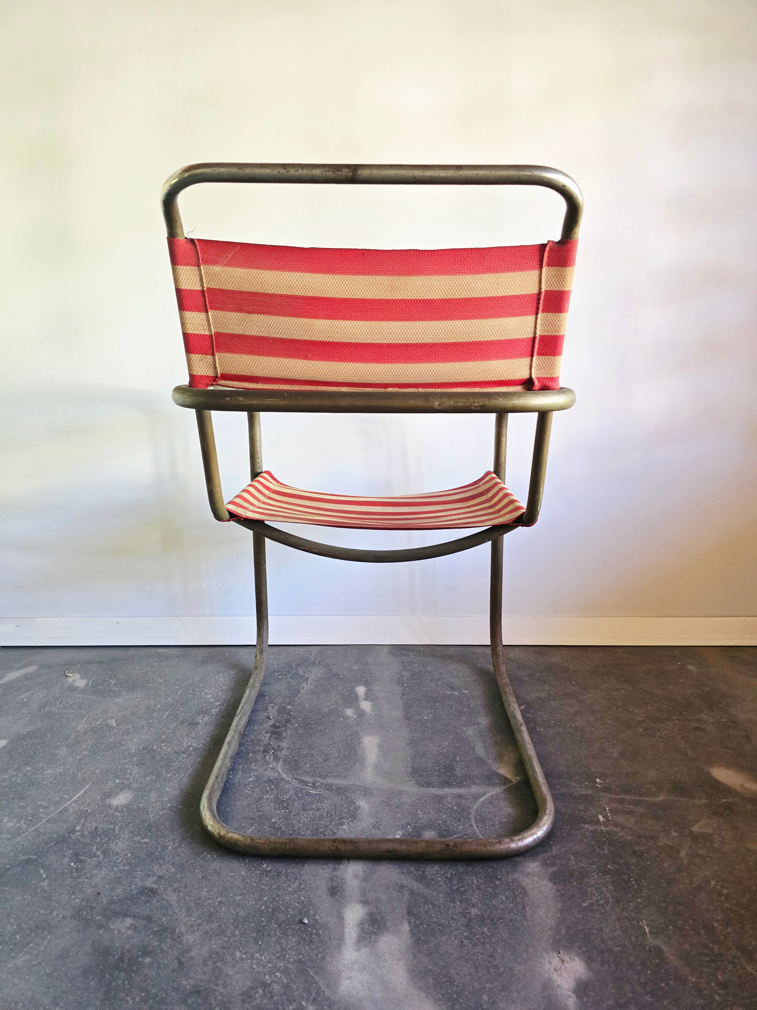 Bauhaus_Cantilever_Armchair_in_Tubular_Steel,_Wood_and_Red_and_Cream_Striped_Textile,_1930s