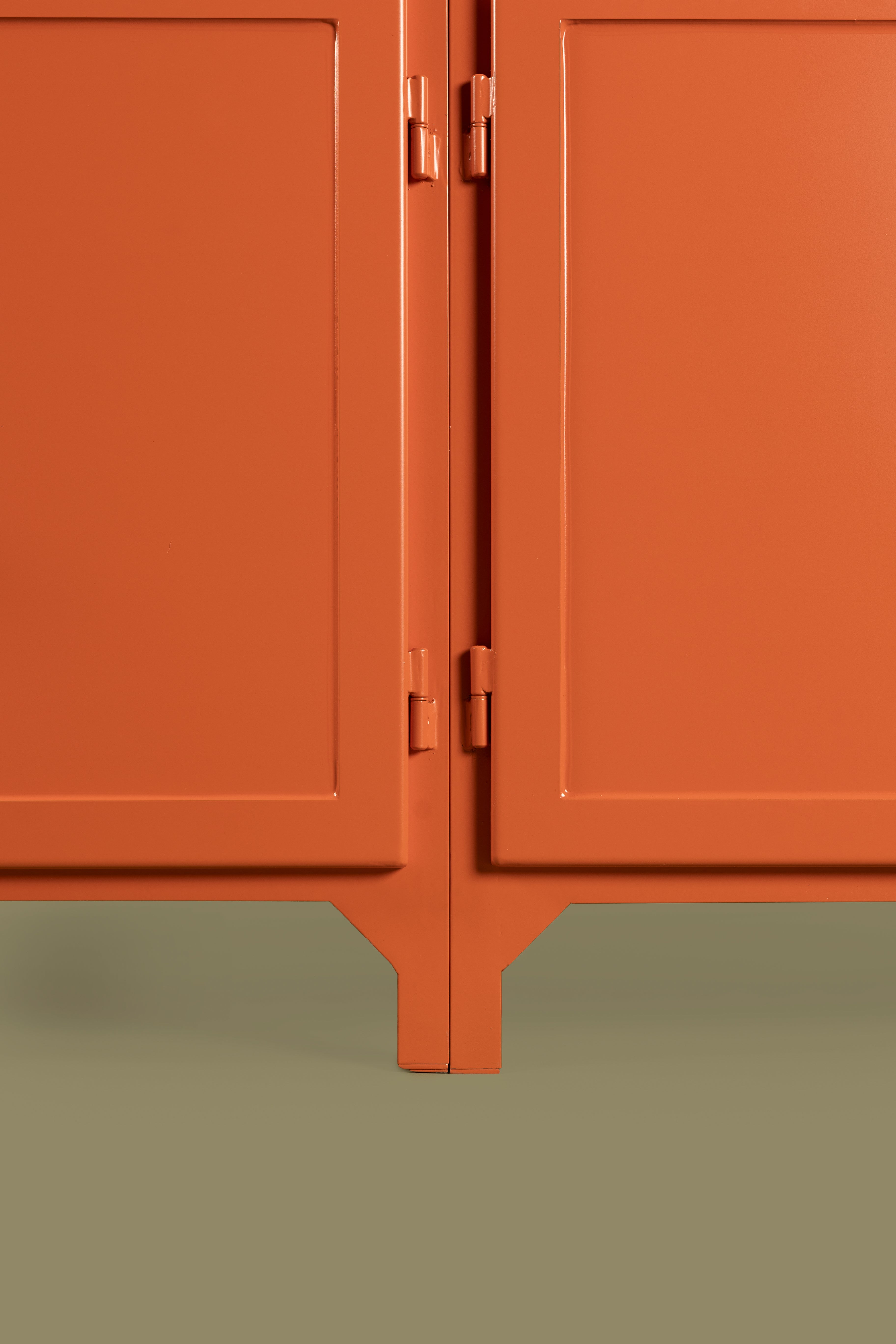 Backed_clay_metal_cabinet_Outfront_model_by_Ikigai